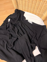 Kayık Yaka Hafif Siyah Bluz