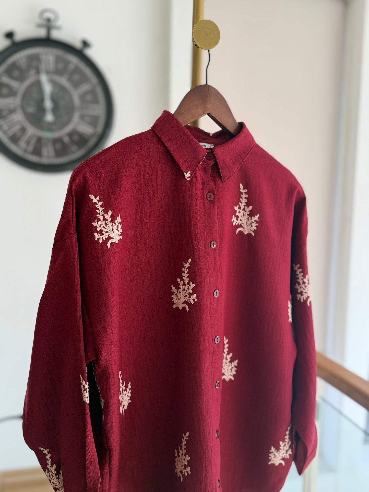Bordo Nakış İşlemeli Oversize Gömlek