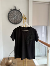 Siyah V Yaka Flower Boncuk İşleme Tshirt