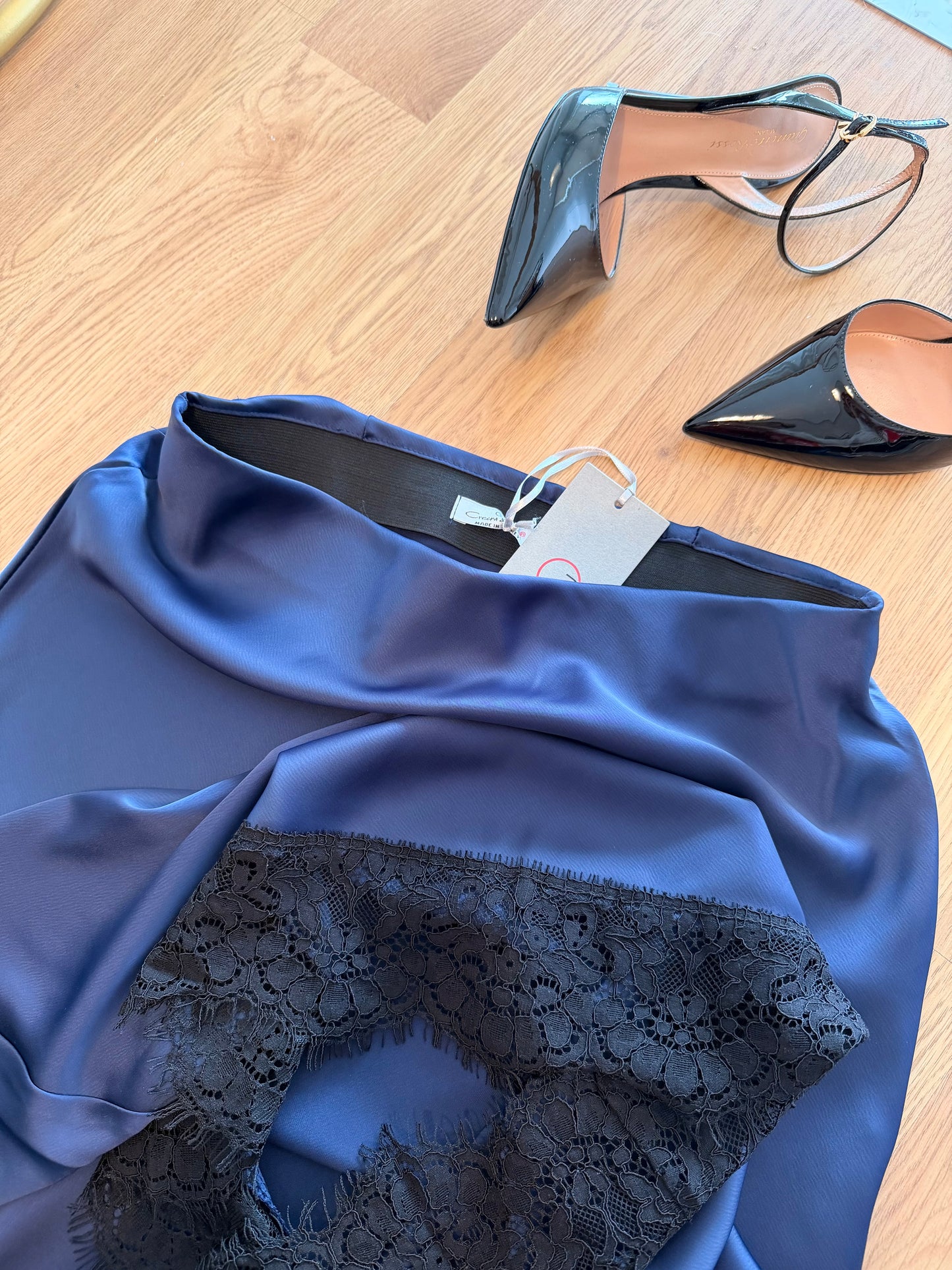 Saten Lacivert Midi Boy Dantel Detaylı Etek