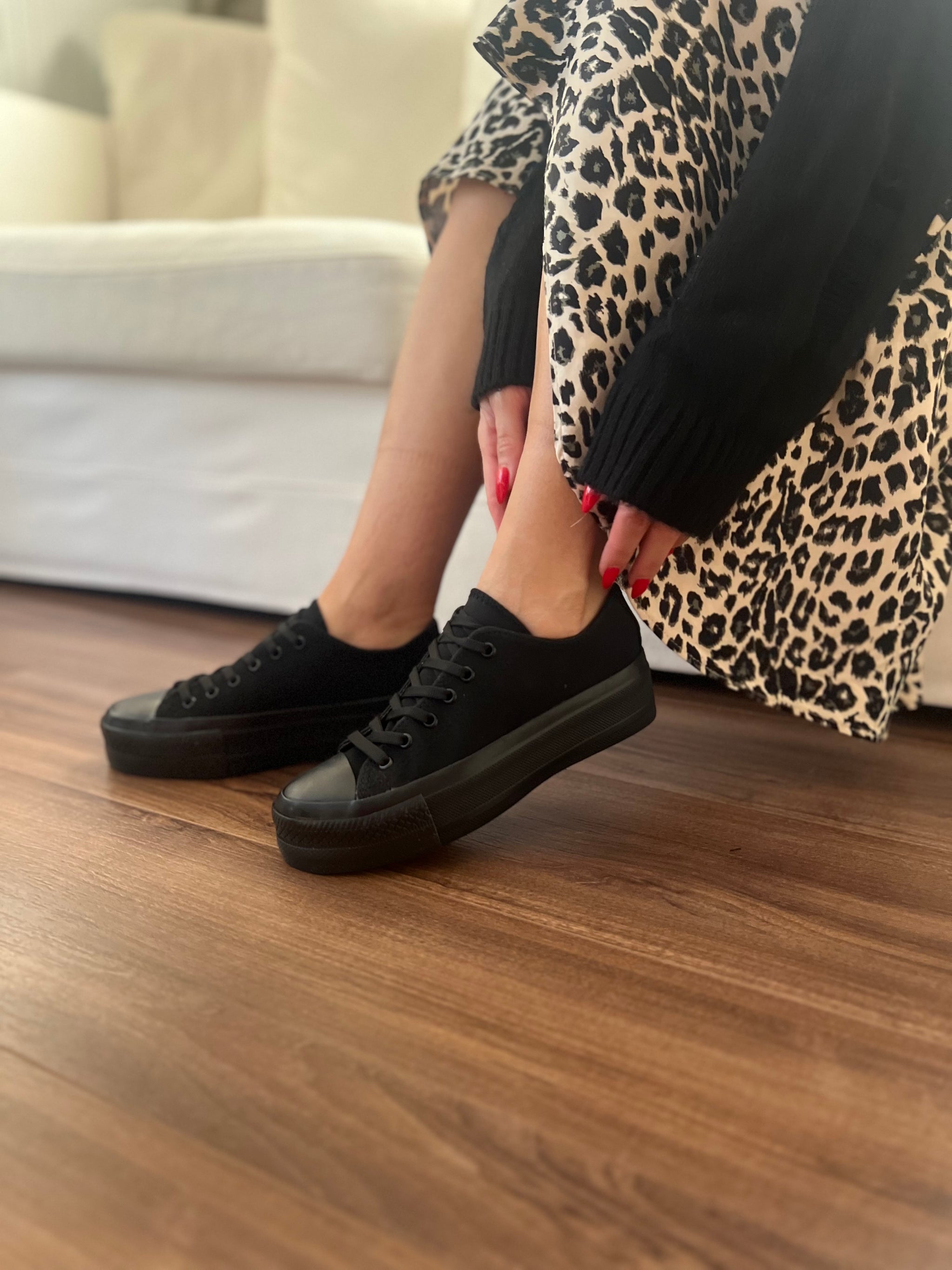 Platform Taban Kömür Deri Tozu Mevsimlik Snowy