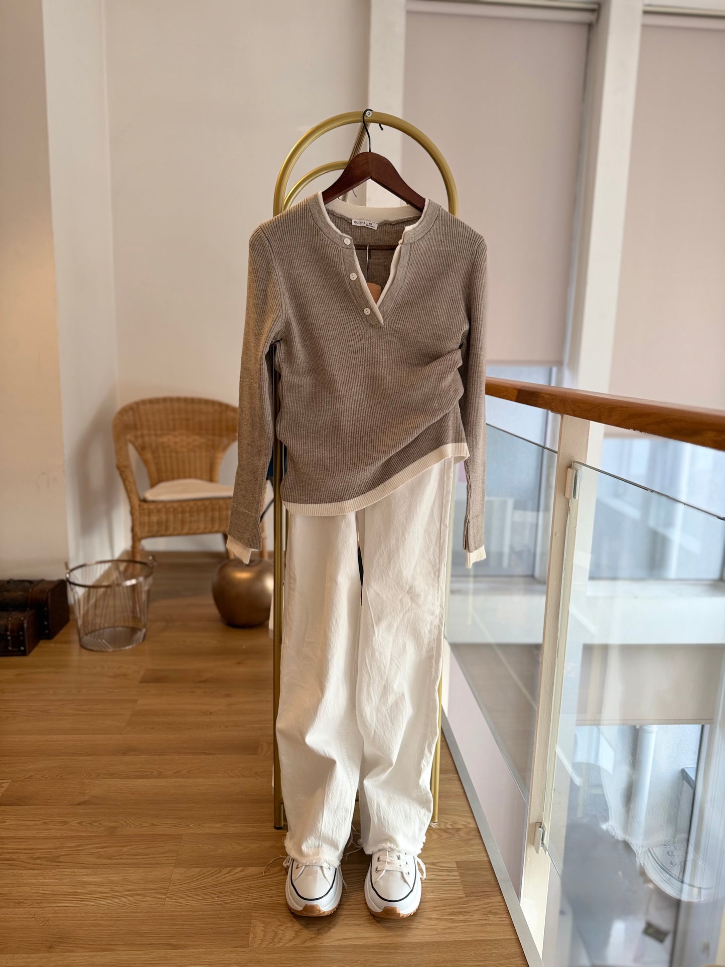 Vizon Yumuşak Doku Düğmeli Triko