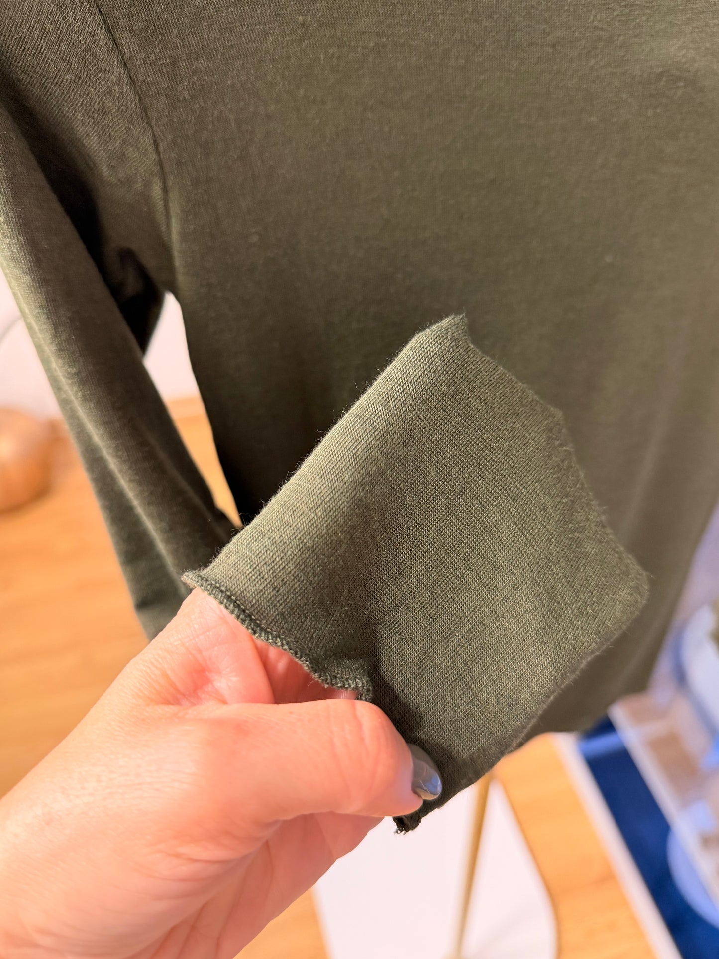 Kayık Yaka Hafif Haki Bluz