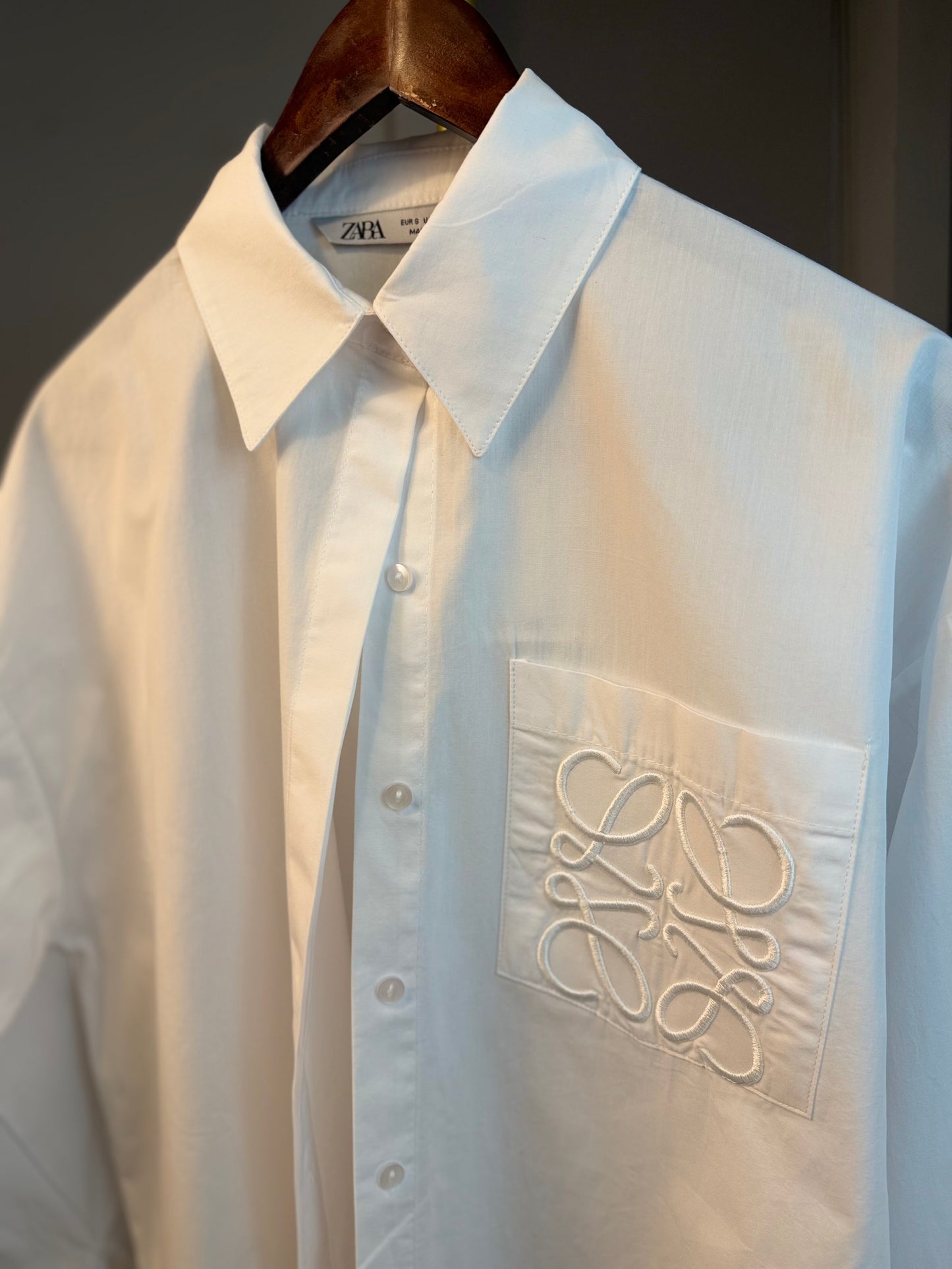 Cep İşlemeli Oversize Beyaz Gömlek