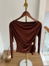 Kayık Yaka Kahve Gold Tokalı Bluz