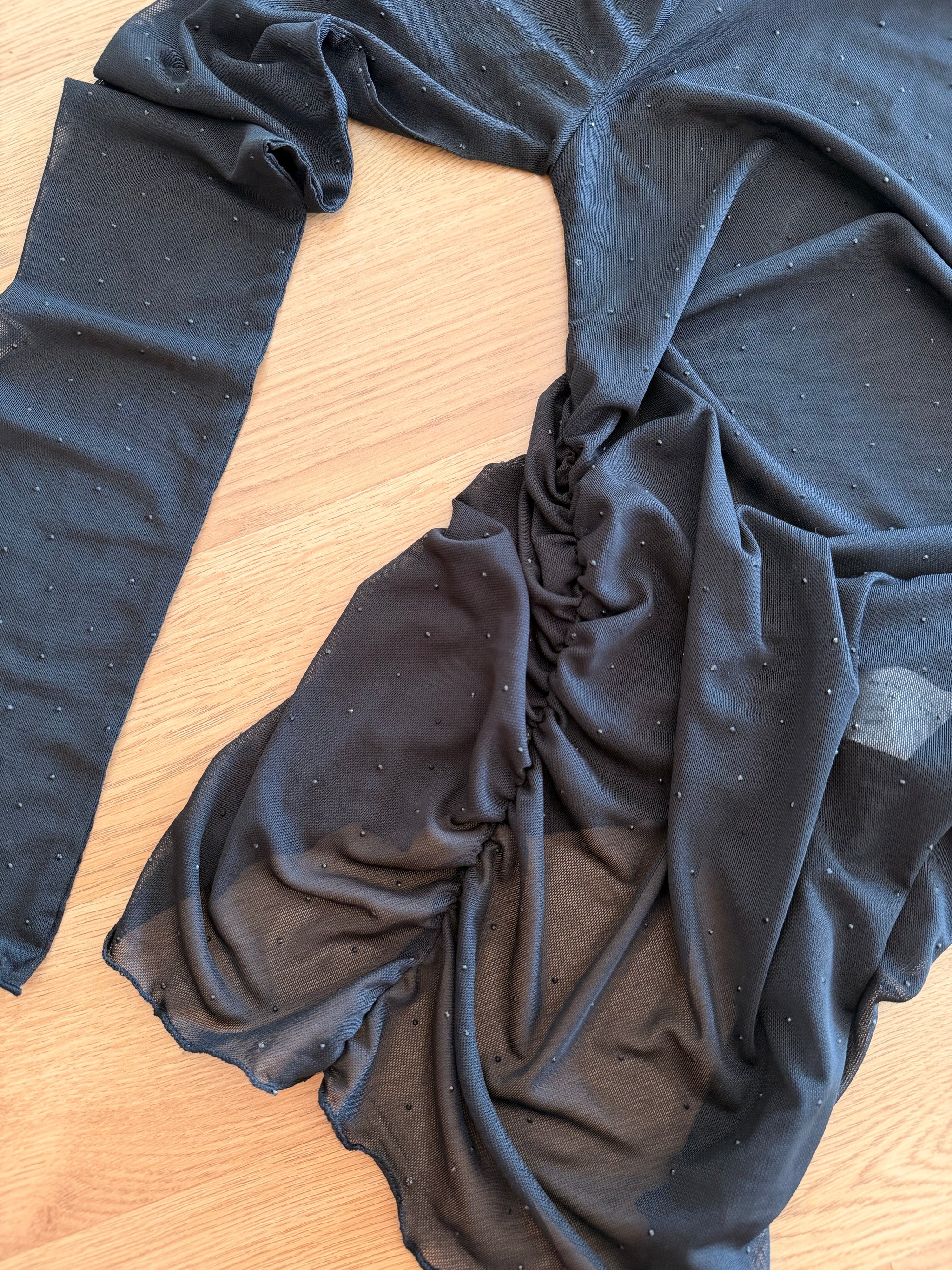 Siyah Taşlı Tül Bluz