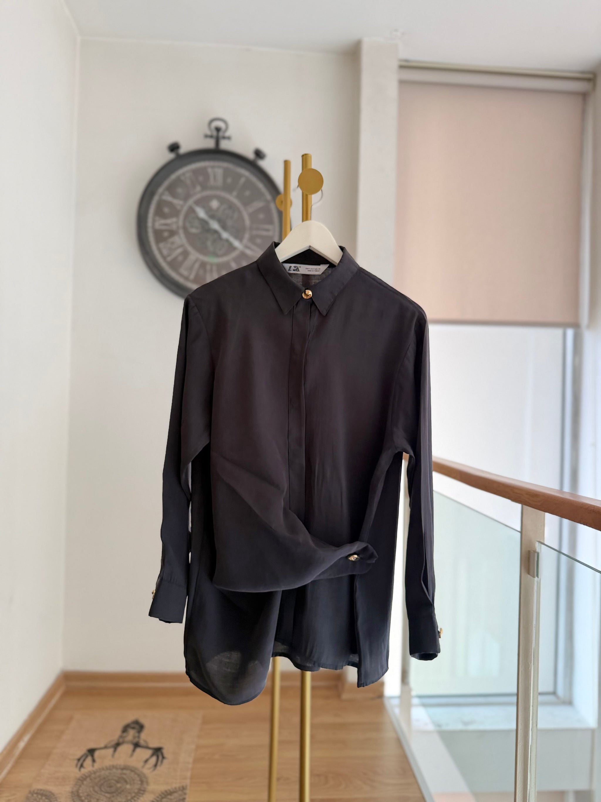 Gold Detaylı Premium Pamuklu Tencel Siyah Gömlek