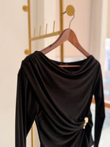 Kayık Yaka Siyah Gold Tokalı Bluz