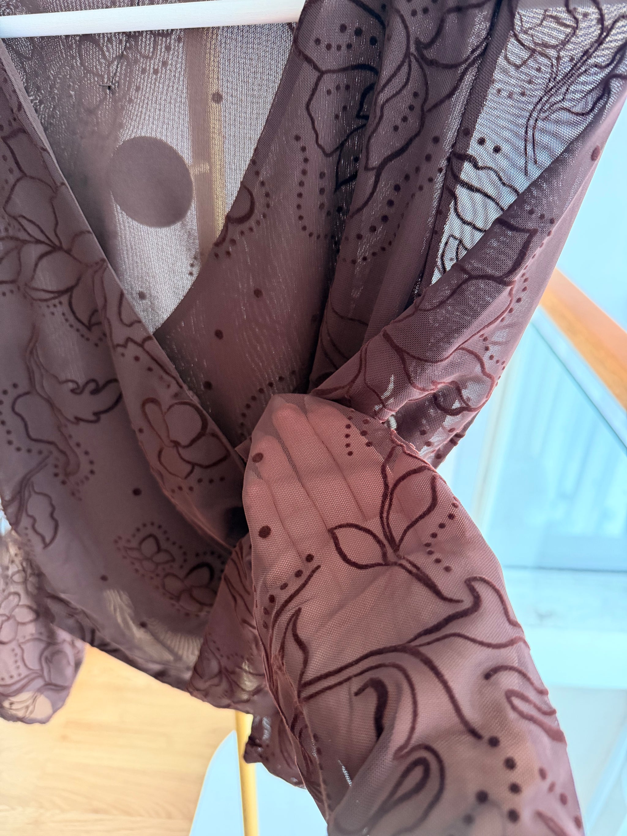 Kruvaze Yaka Bağlamalı Acı Kahve Şifon Bluz