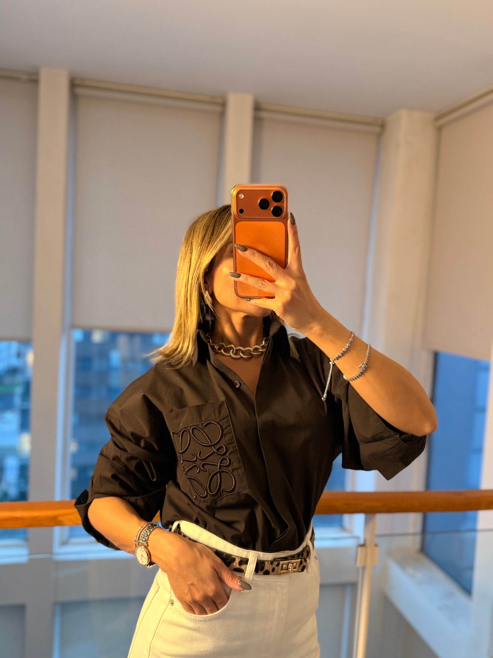 Cep İşlemeli Oversize Acı Kahve Gömlek