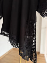 Asimetrik Güpür Detaylı Siyah Bluz&Tshirt