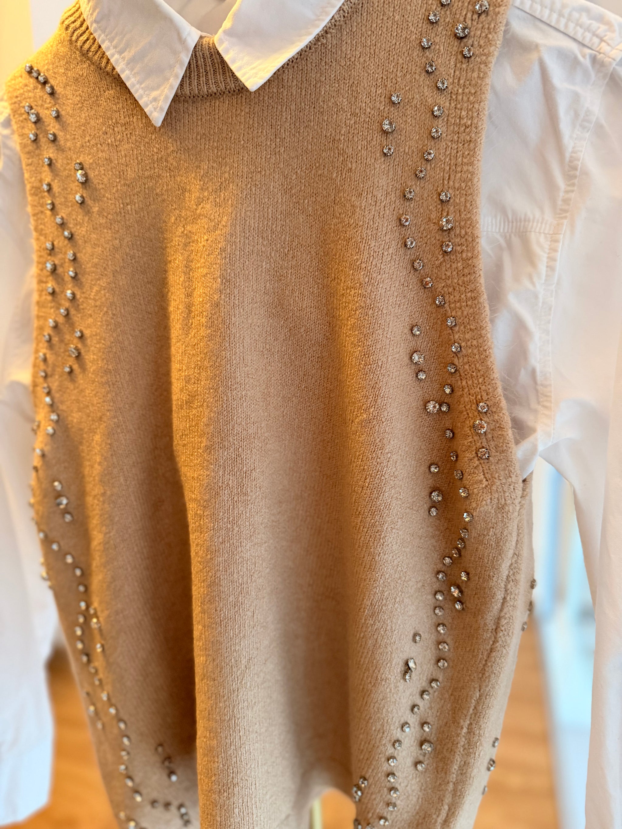 Pastel Bej Taş İşlemeli Triko Süveter Kazak