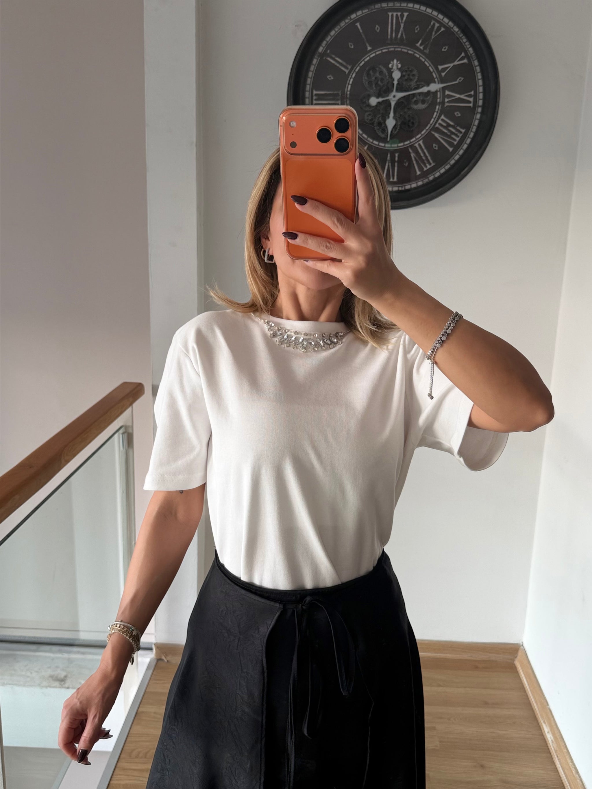 Premium Taş İşlemeli Beyaz Tshirt