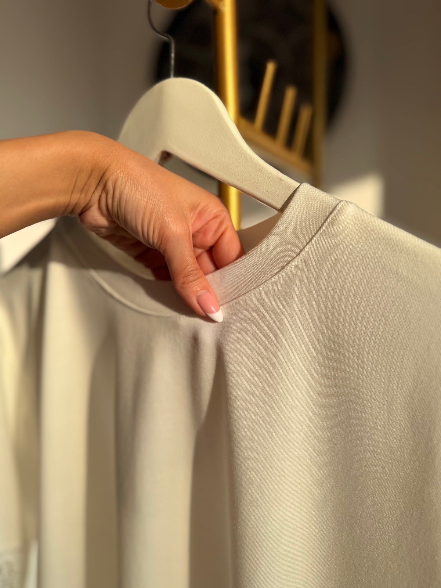 Asimetrik Güpür Detaylı Beyaz Bluz&Tshirt