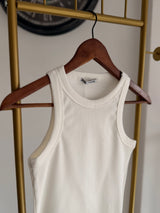 Beyaz Top Yüzücü Atlet