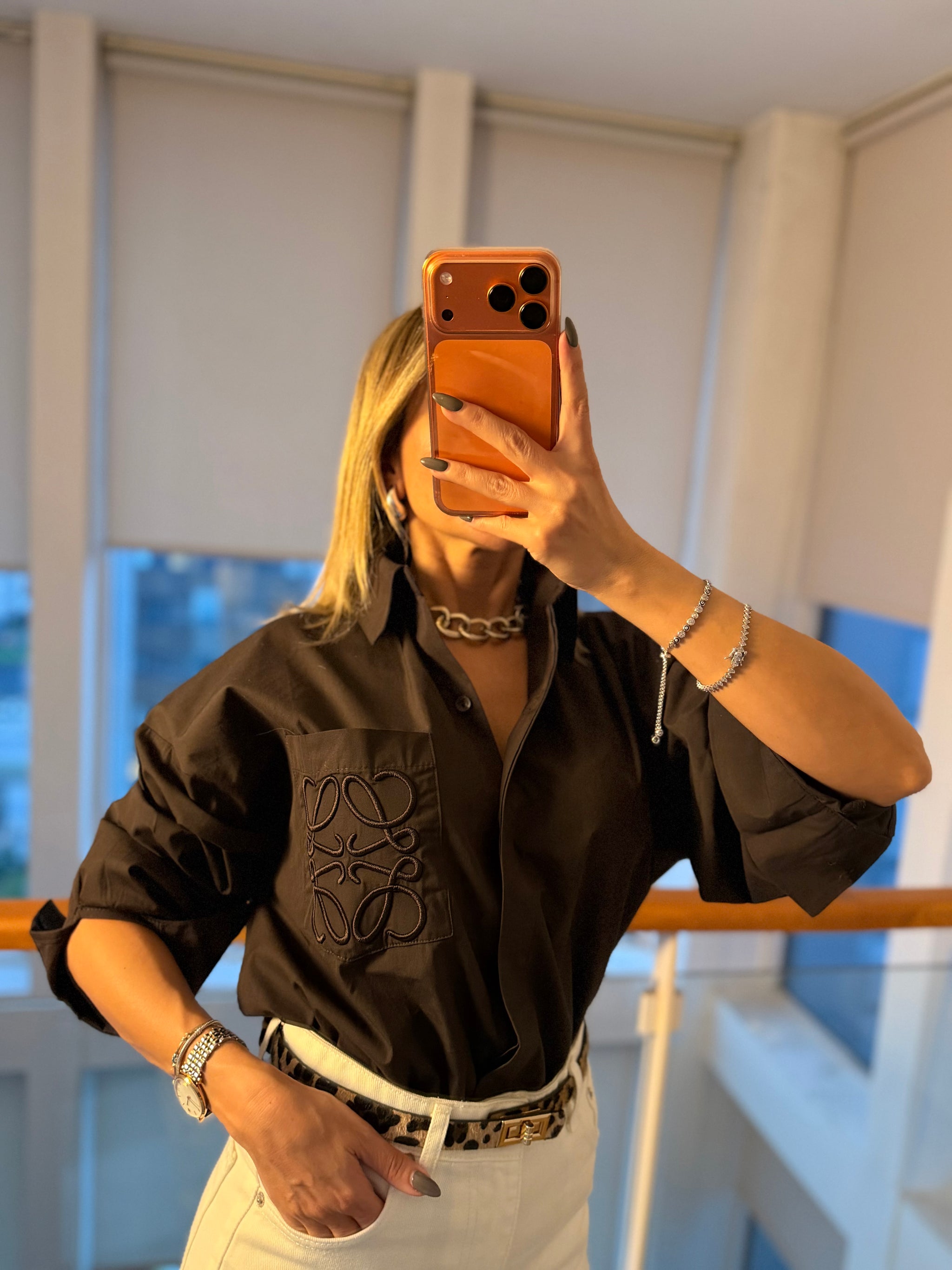 Cep İşlemeli Oversize Acı Kahve Gömlek