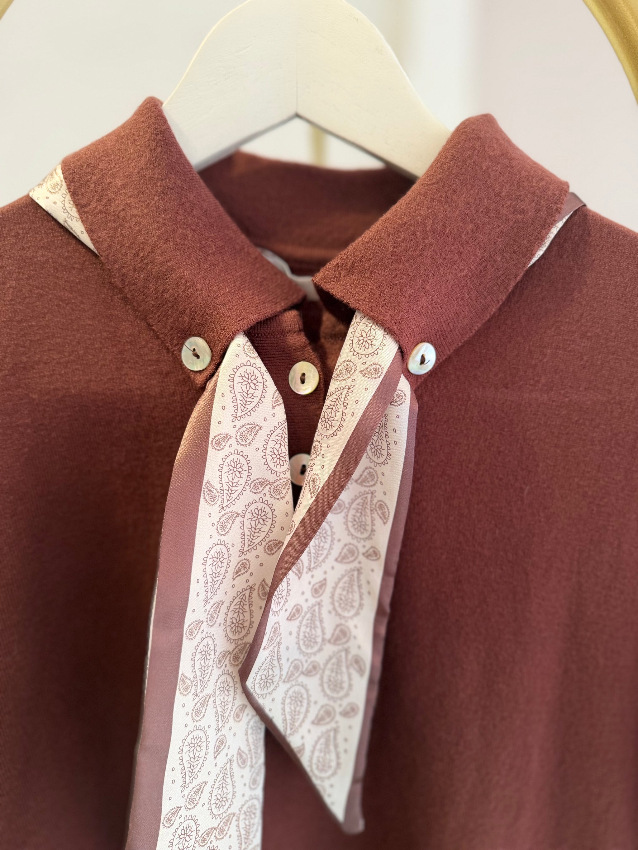 Acı Kahve Saten Fularlı Kısa Kol Kadın Kazak