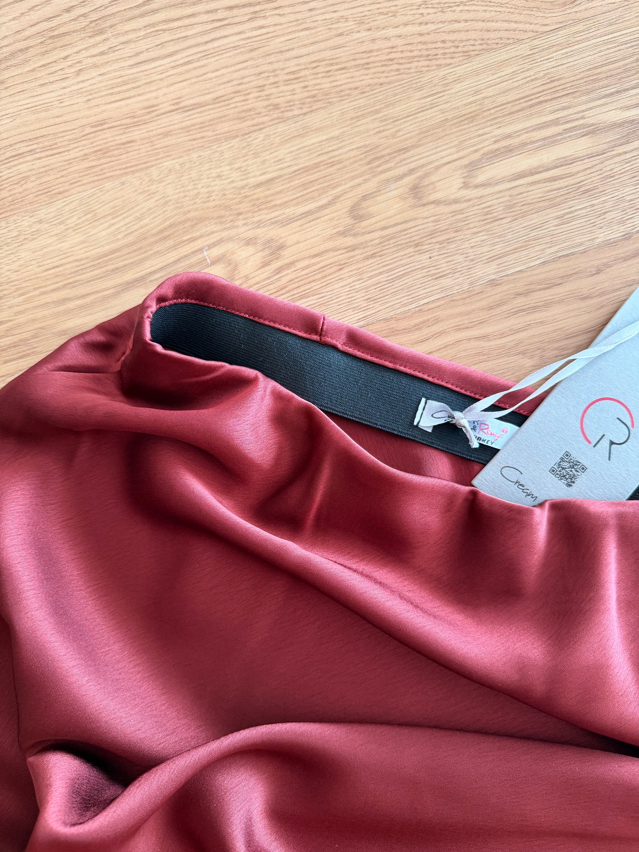 Saten Mürdüm Mini Etek Dantel Detaylı