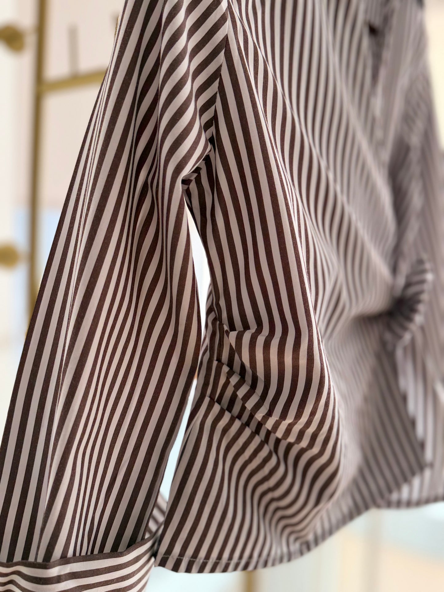 Kahve Çizgili Bağlamalı Gömlek