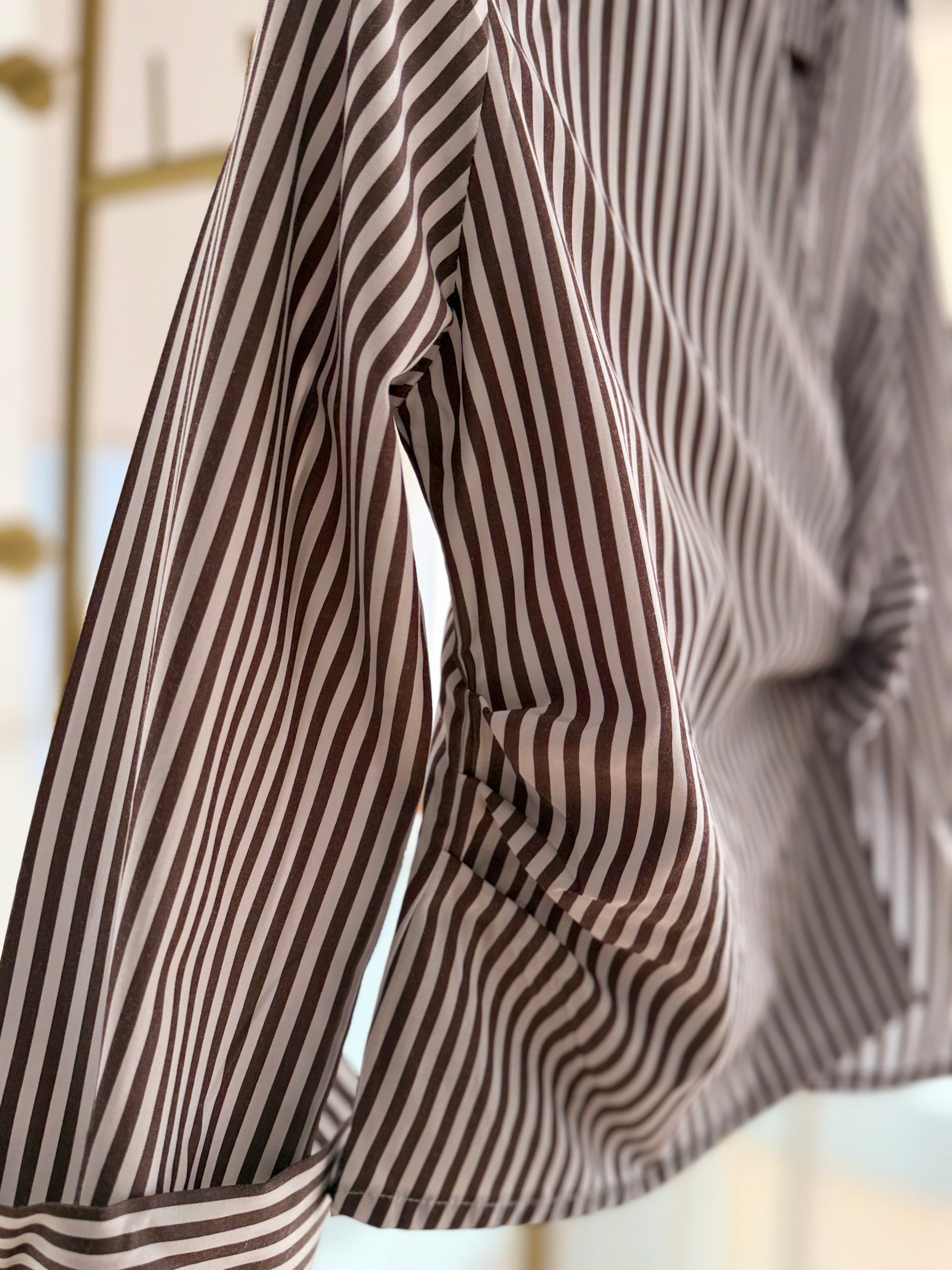 Kahve Çizgili Bağlamalı Gömlek