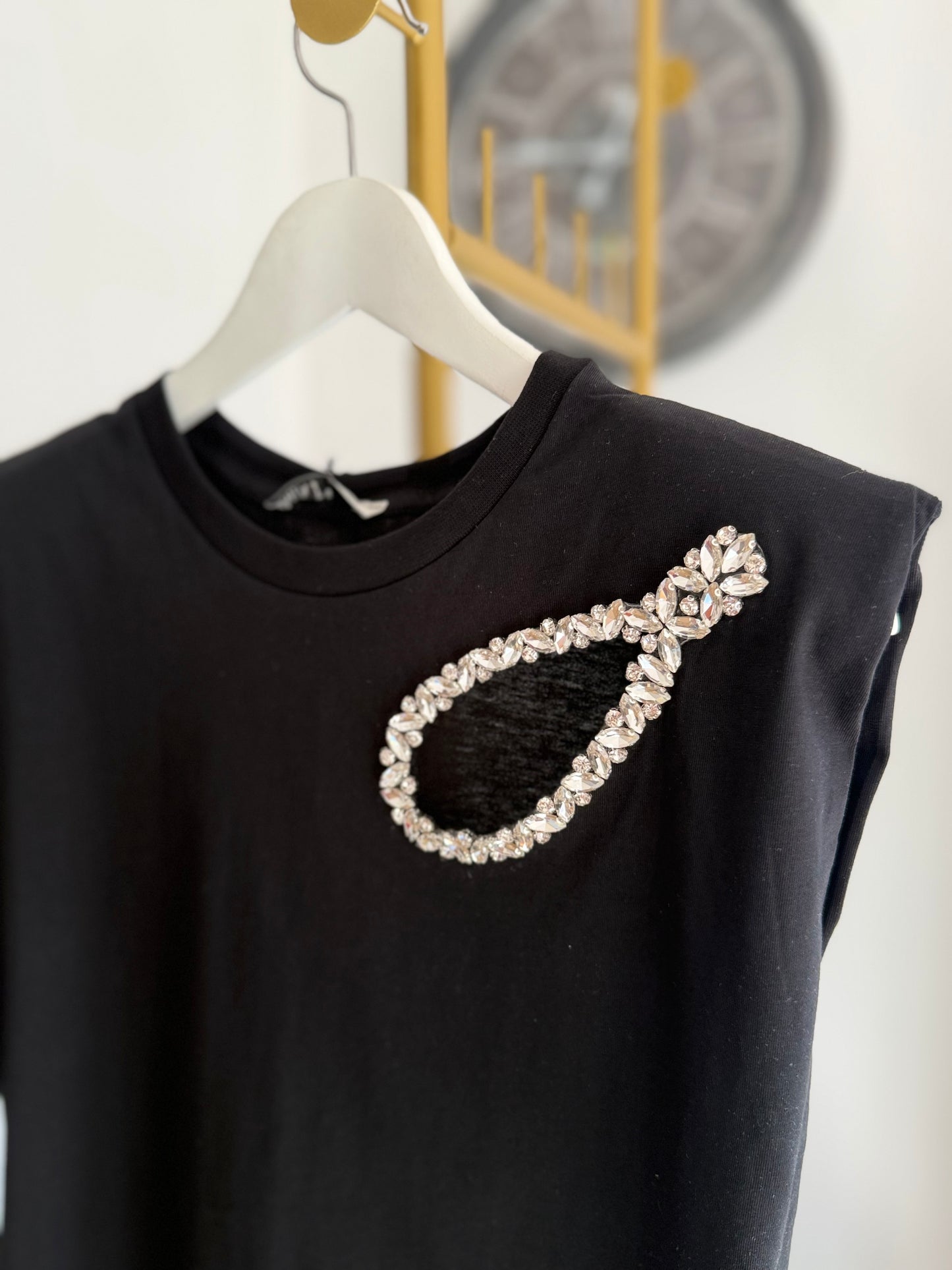 Taş Dekolte Detaylı Siyah Bluz&Tshirt