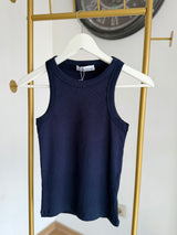 Lacivert Top Yüzücü Atlet