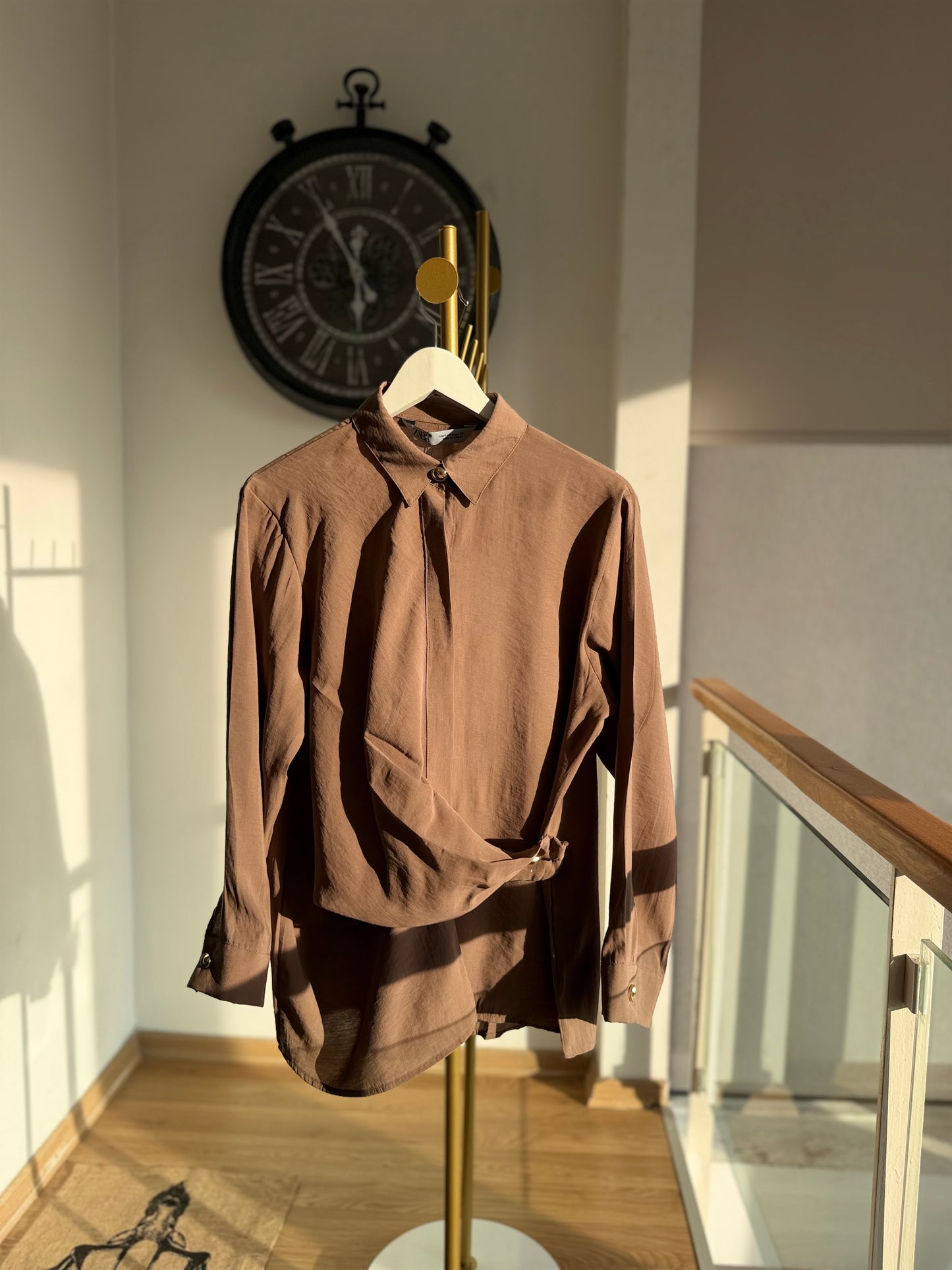 Gold Detaylı Premium Pamuklu Tencel Pastel Kahve Gömlek