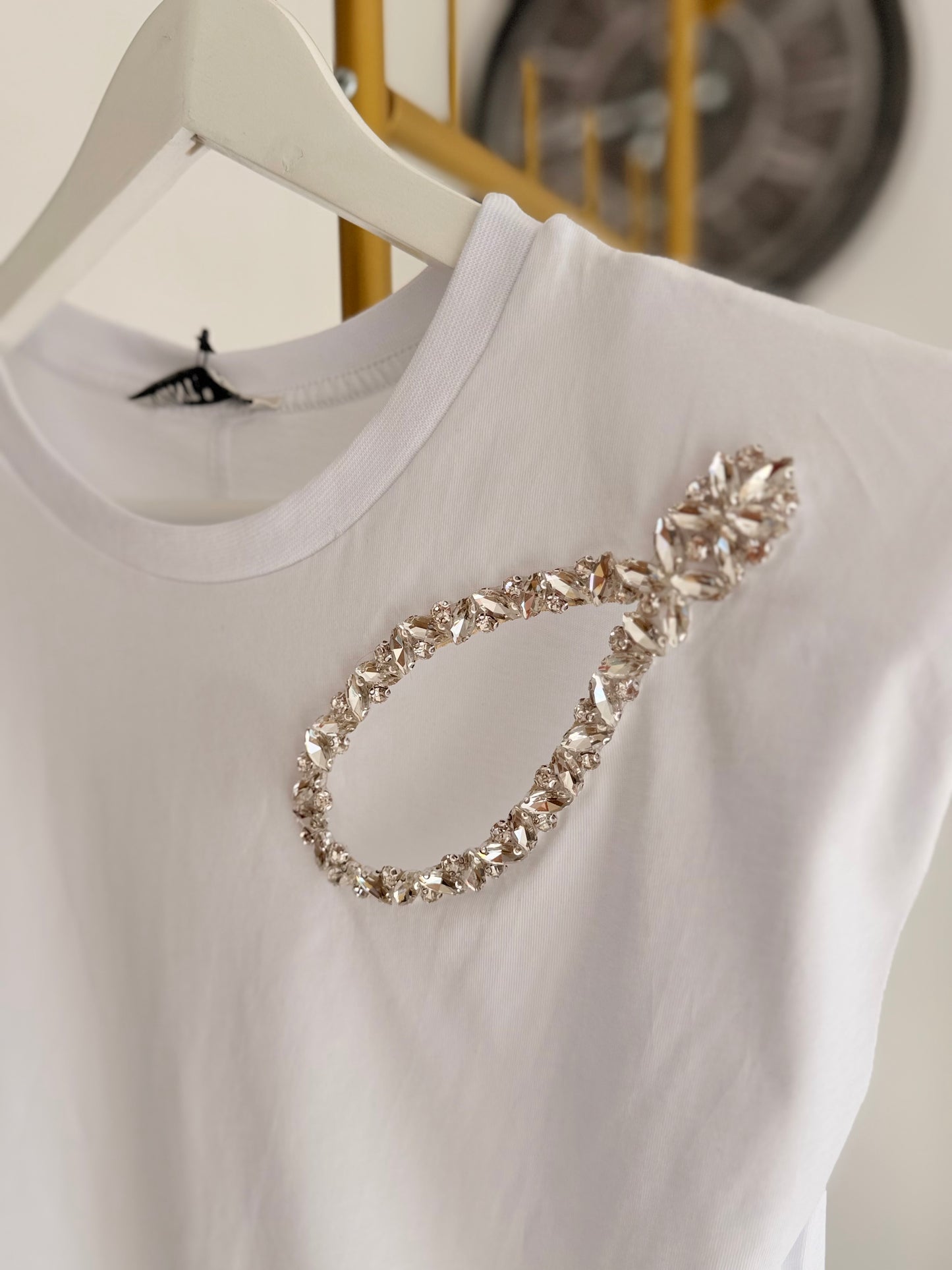 Taş Dekolte Detaylı Beyaz Bluz&Tshirt
