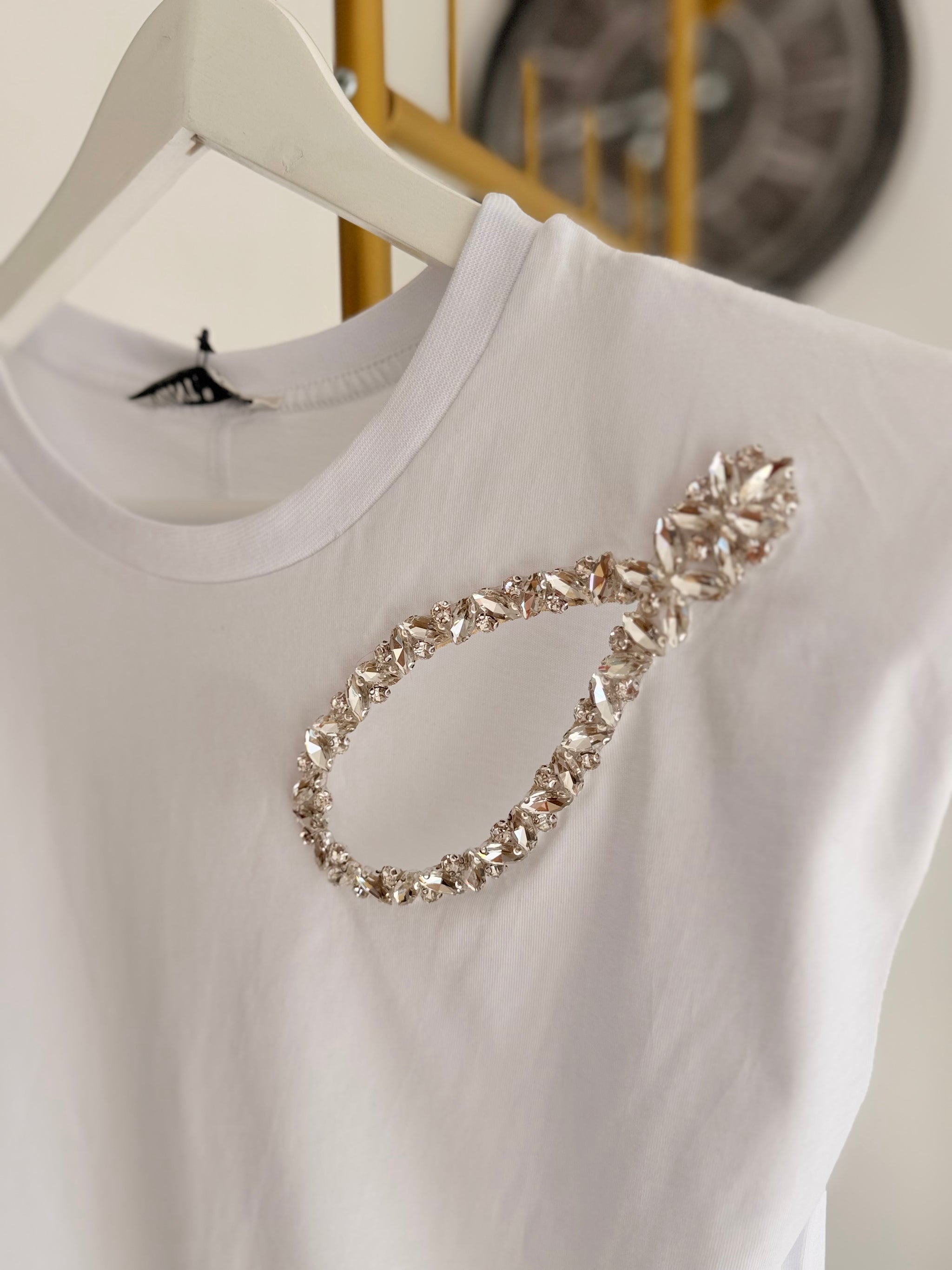 Taş Dekolte Detaylı Beyaz Bluz&Tshirt