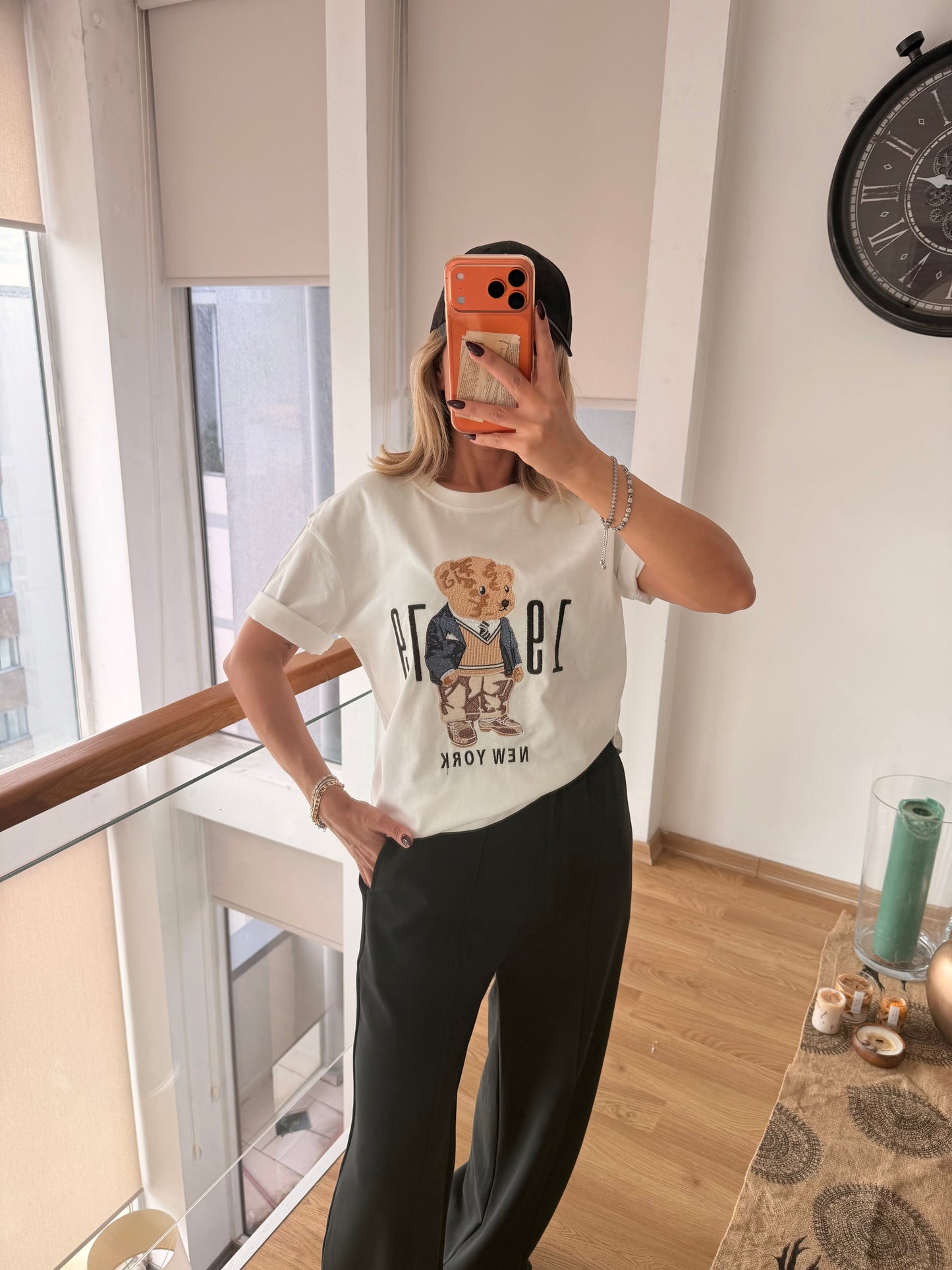 New York Bear İşlemeli Beyaz Unisex T-shirt