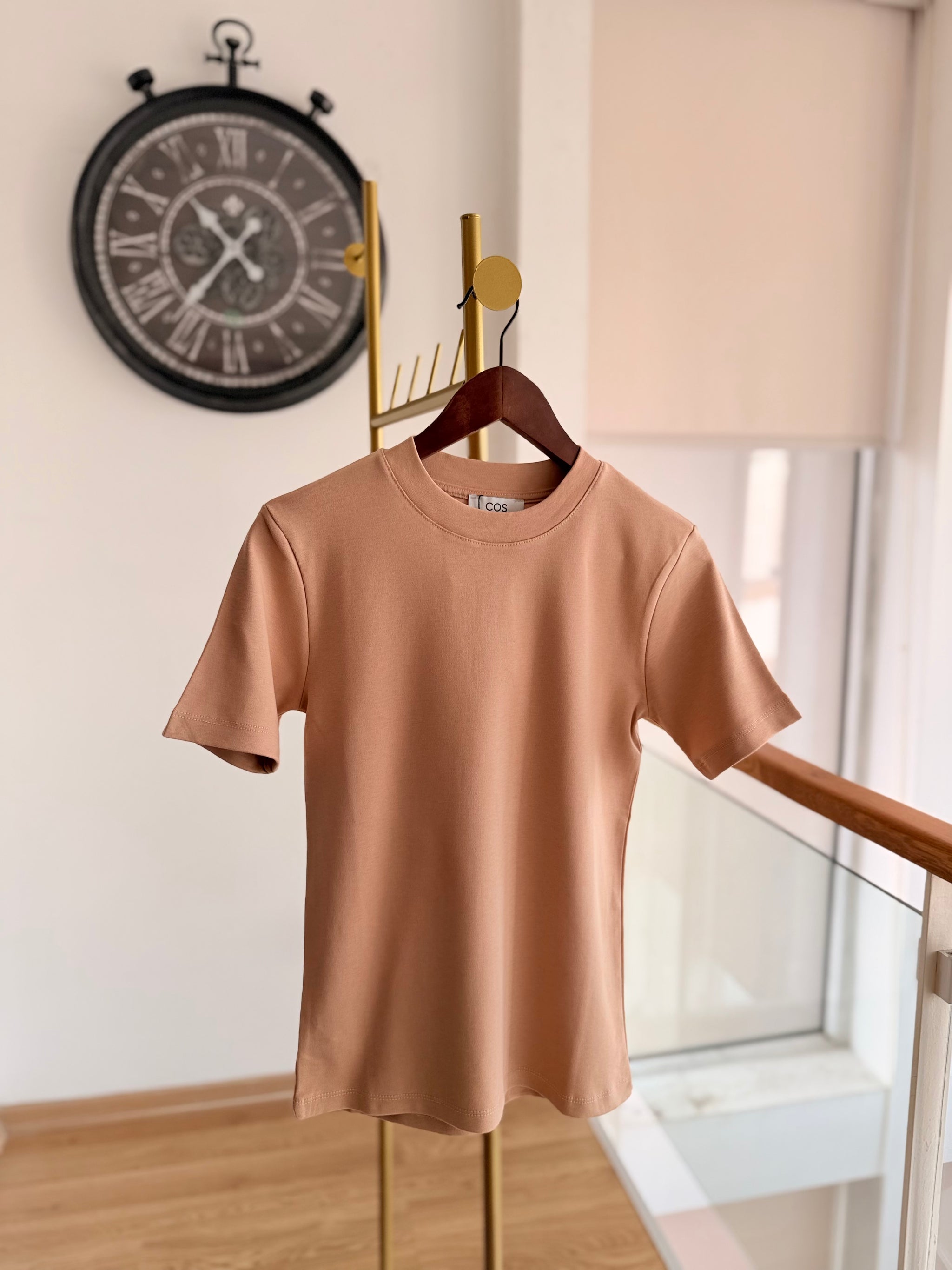 Bisiklet Yaka Sütlü Kahve Kısa Kollu Tshirt