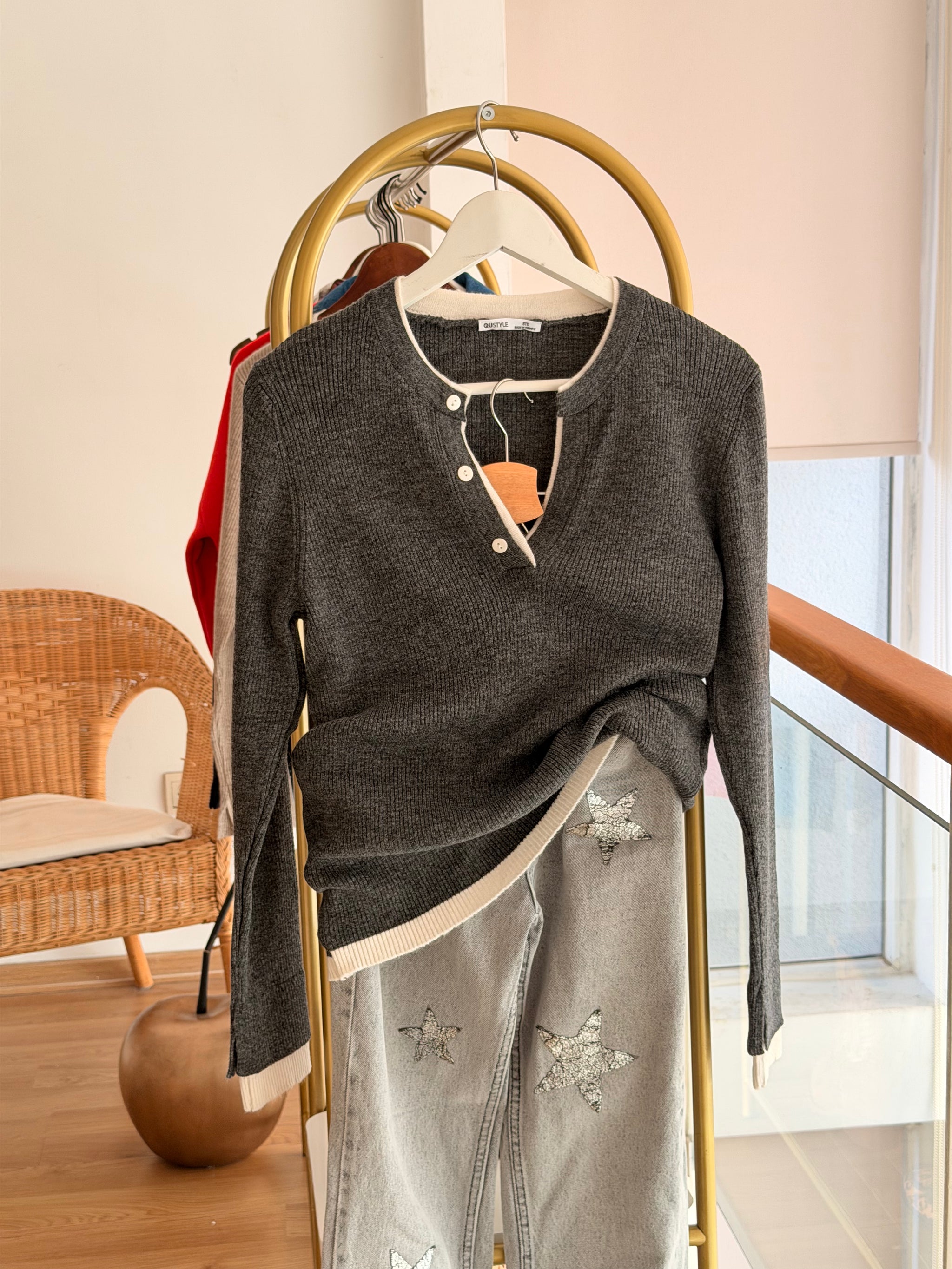 Duman Grisi Düğmeli Kadın Triko Kazak