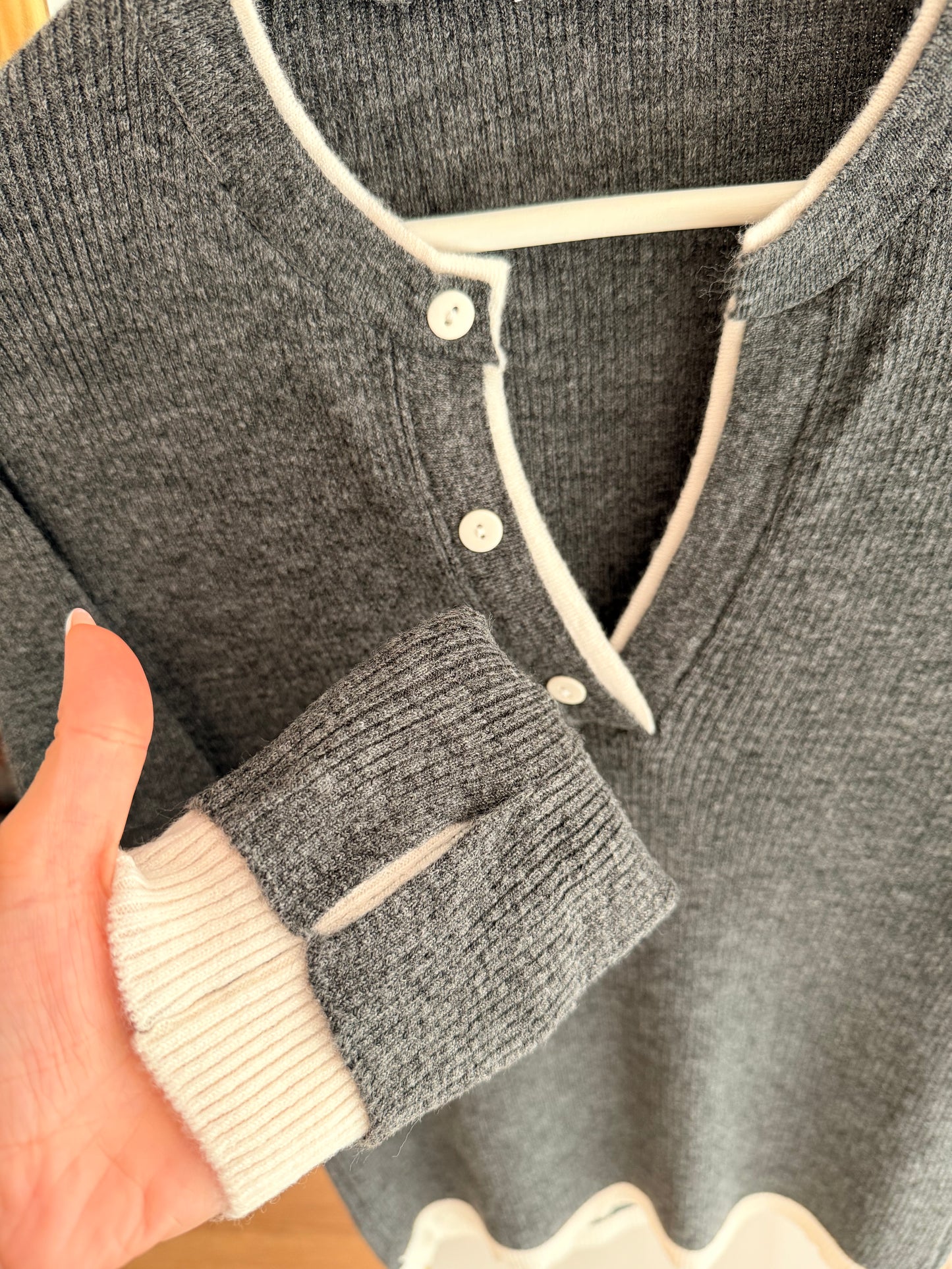 Duman Grisi Düğmeli Kadın Triko Kazak