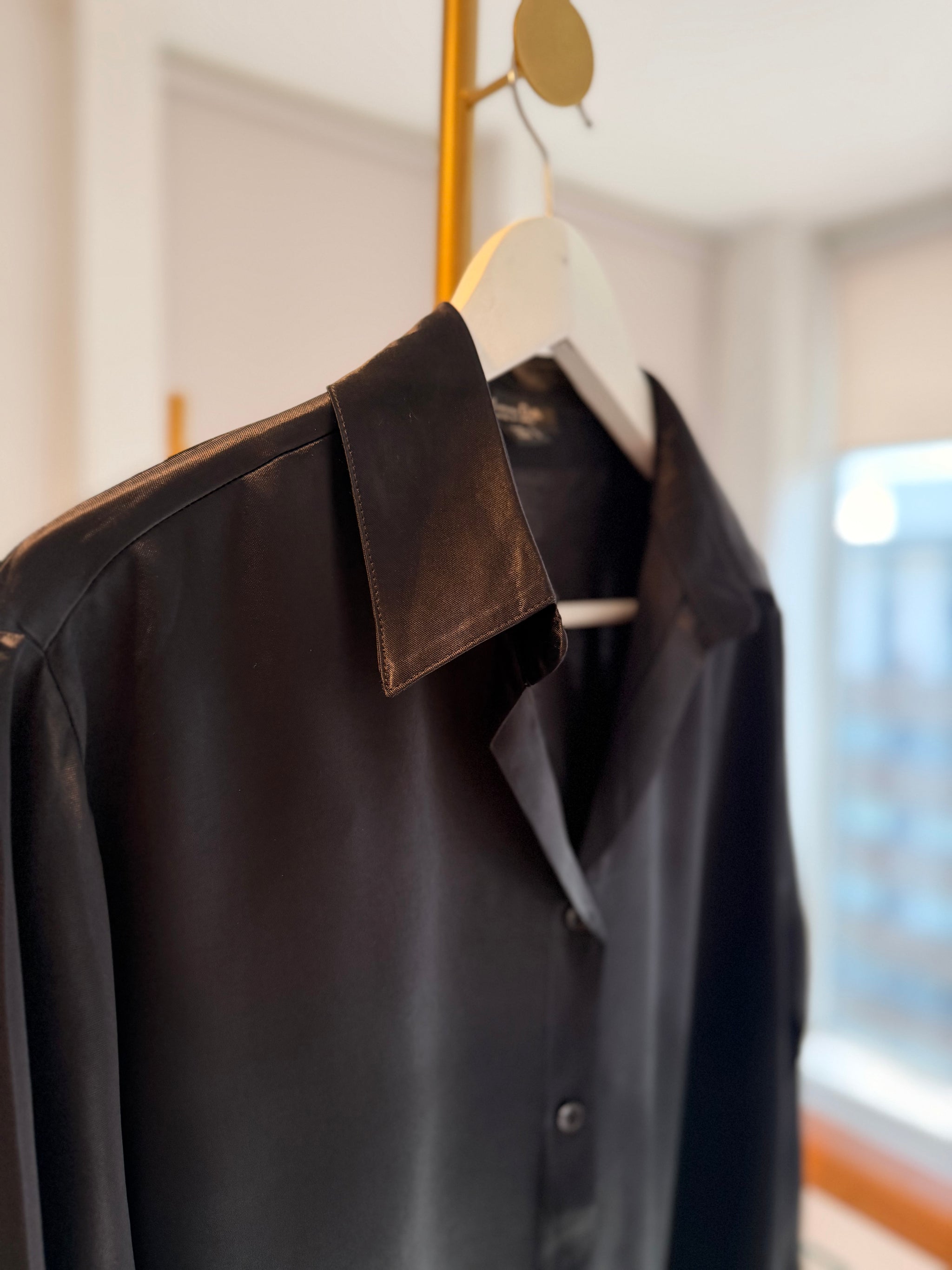 Siyah Dökümlü Pamuk Saten Gömlek