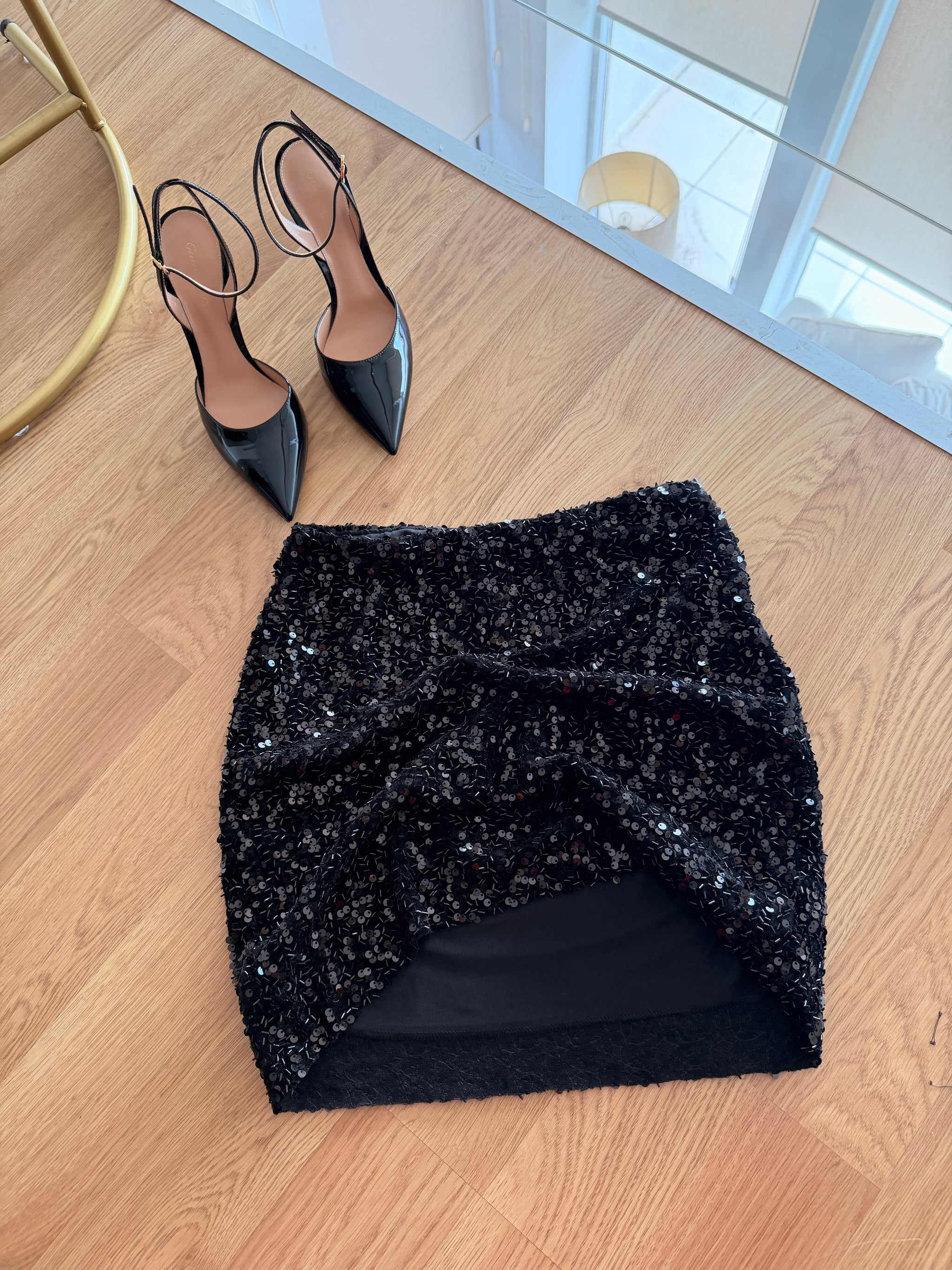 Payetli Siyah Mini Dar Etek