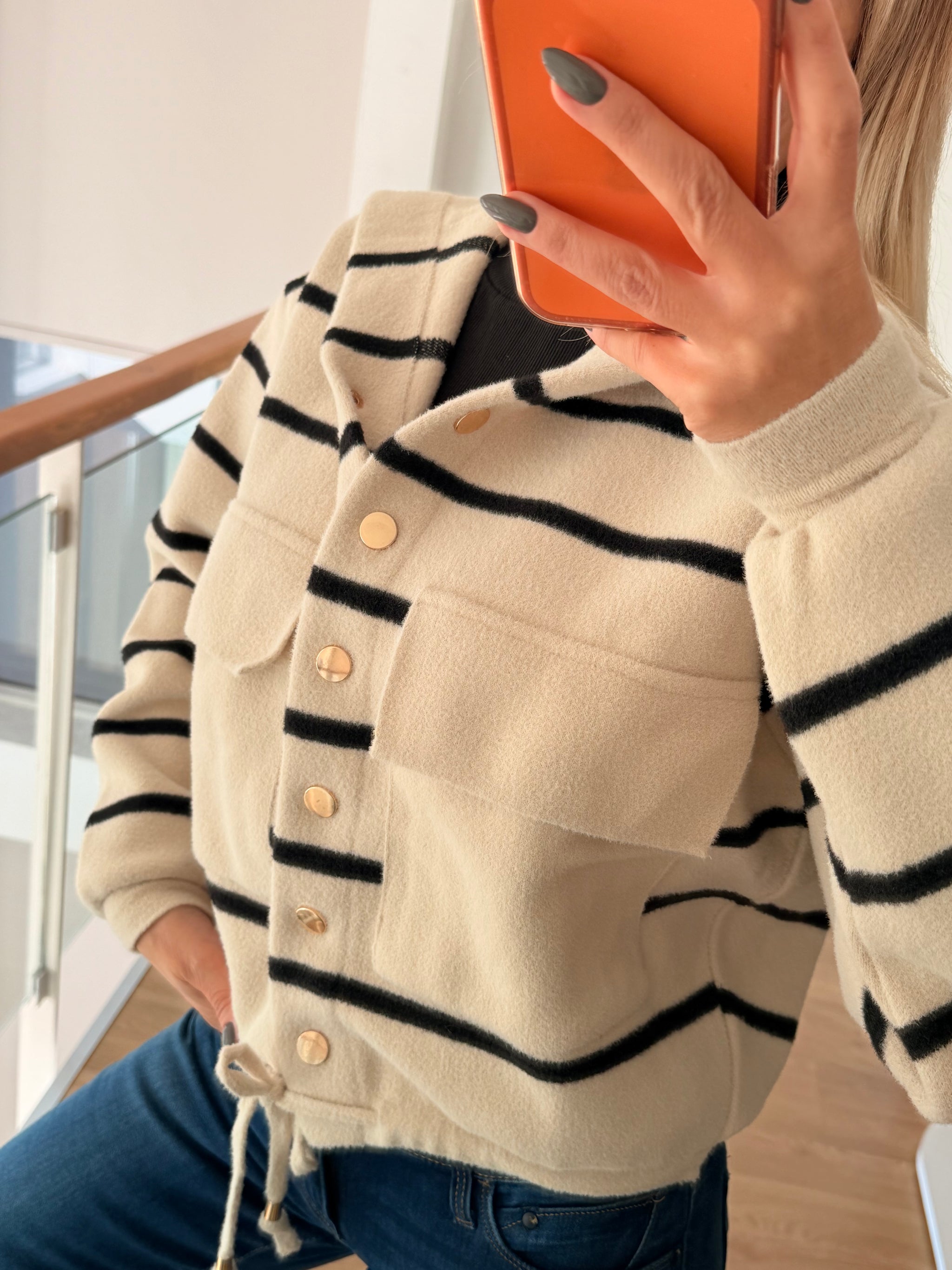 Siyah Çizgili Kalın Bej Triko Hırka Ceket