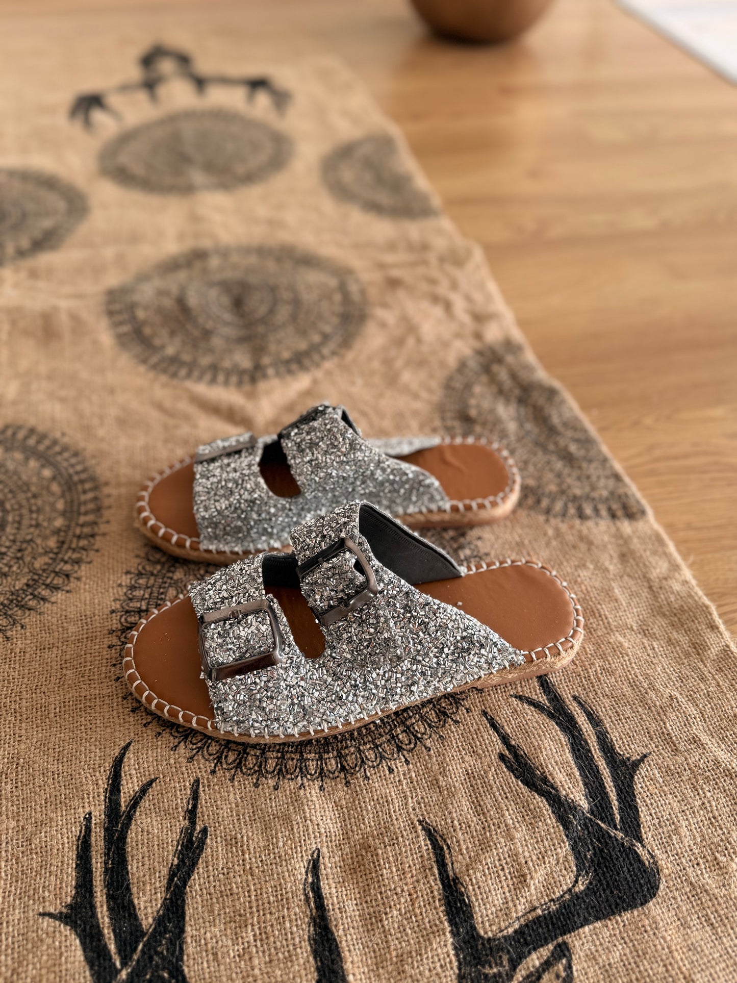 Pullu Silver Terlik