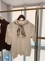 Ekru Saten Fularlı Kısa Kol Kadın Kazak