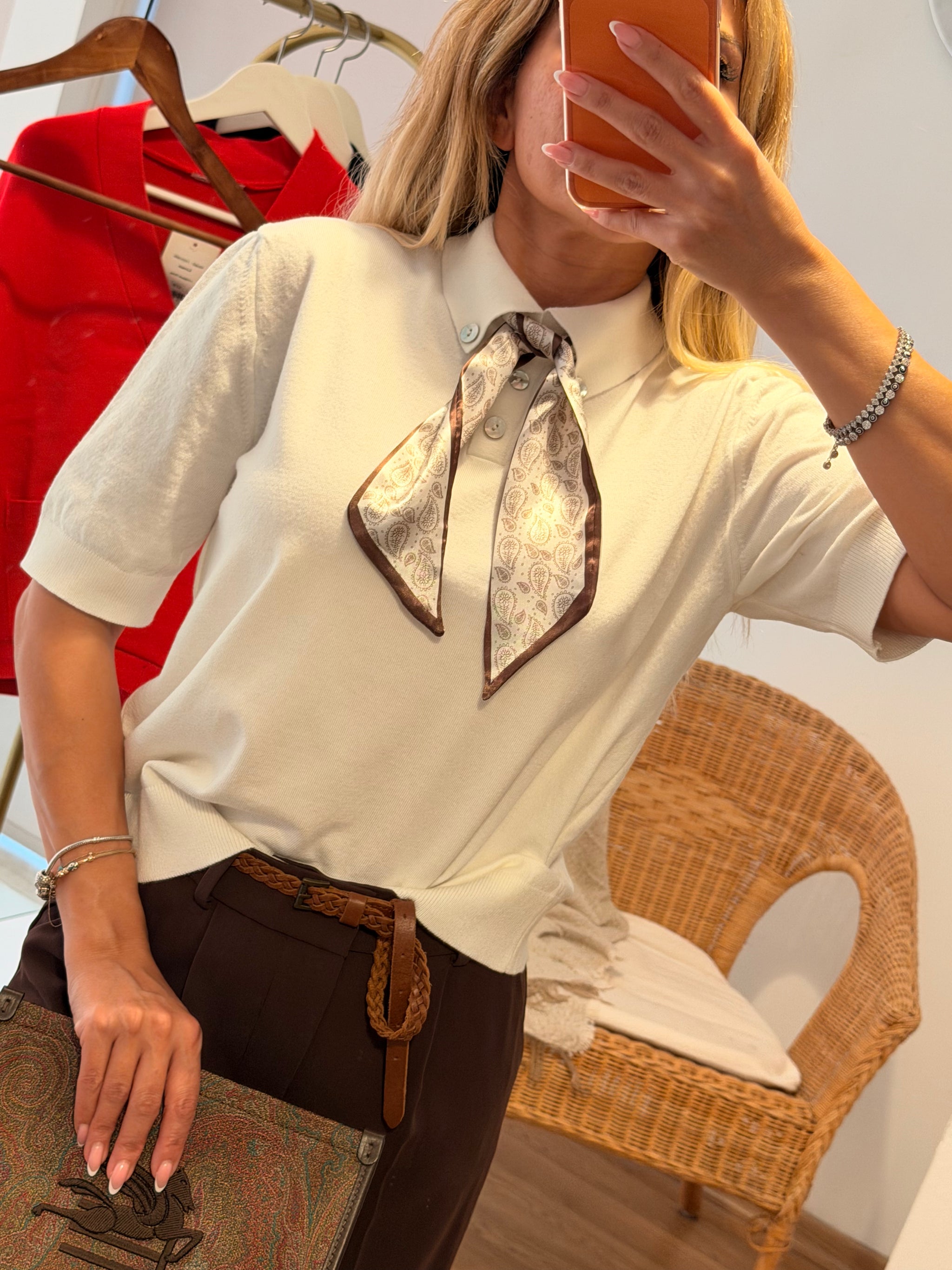 Ekru Saten Fularlı Kısa Kol Kadın Kazak