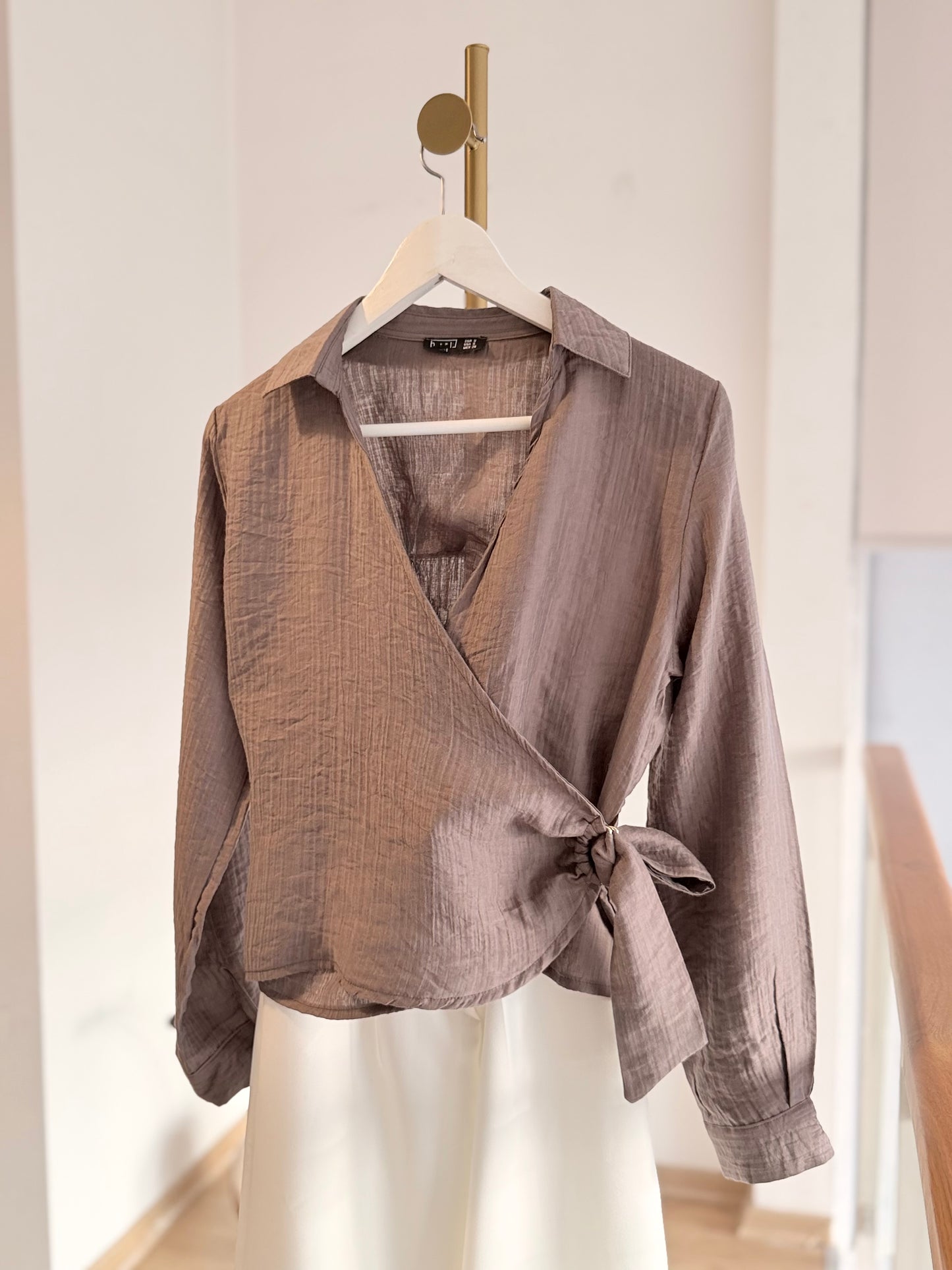 Kruvaze Yaka Vizon Yandan Bağlamalı Gömlek