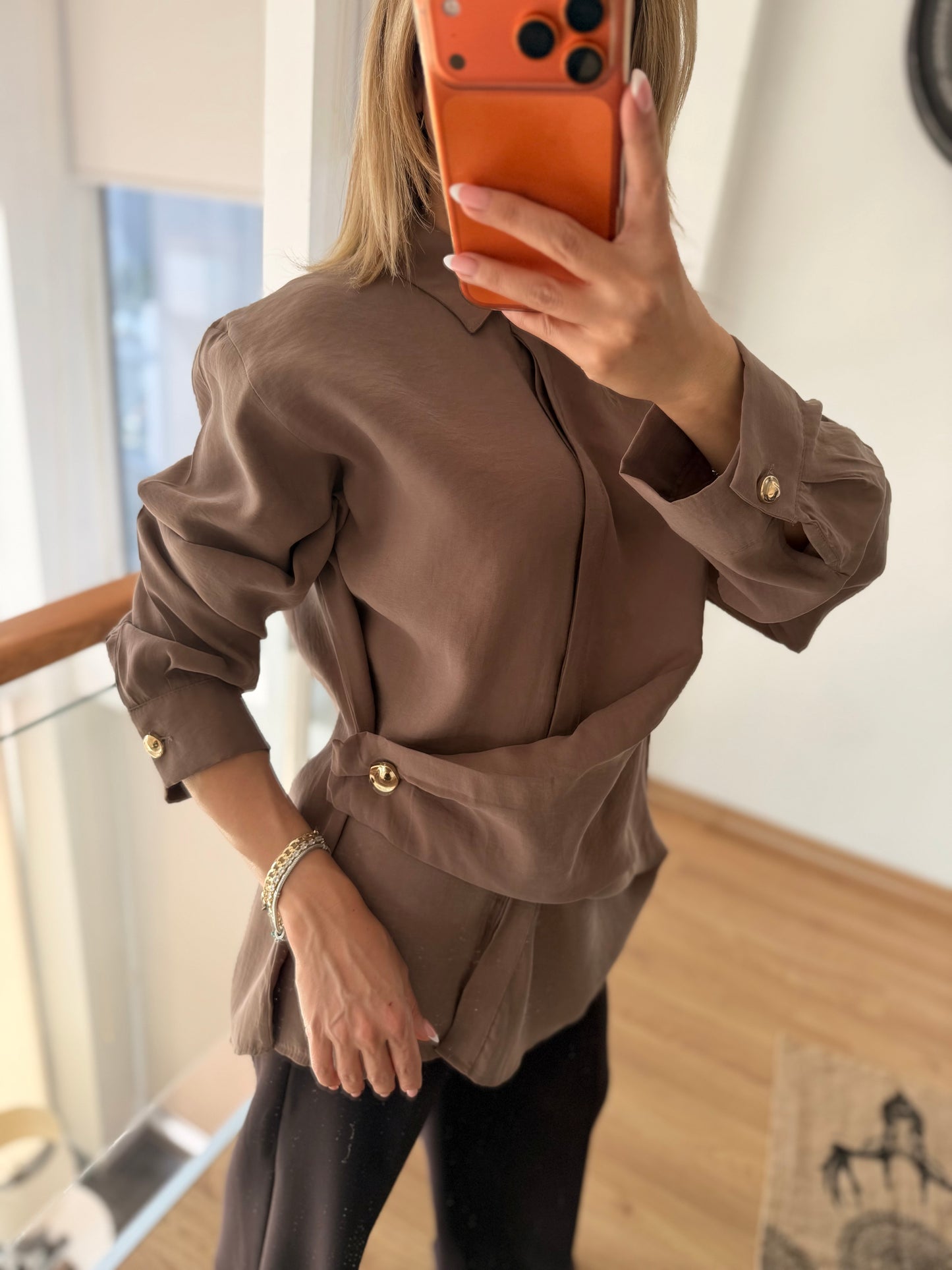 Gold Detaylı Premium Pamuklu Tencel Pastel Kahve Gömlek