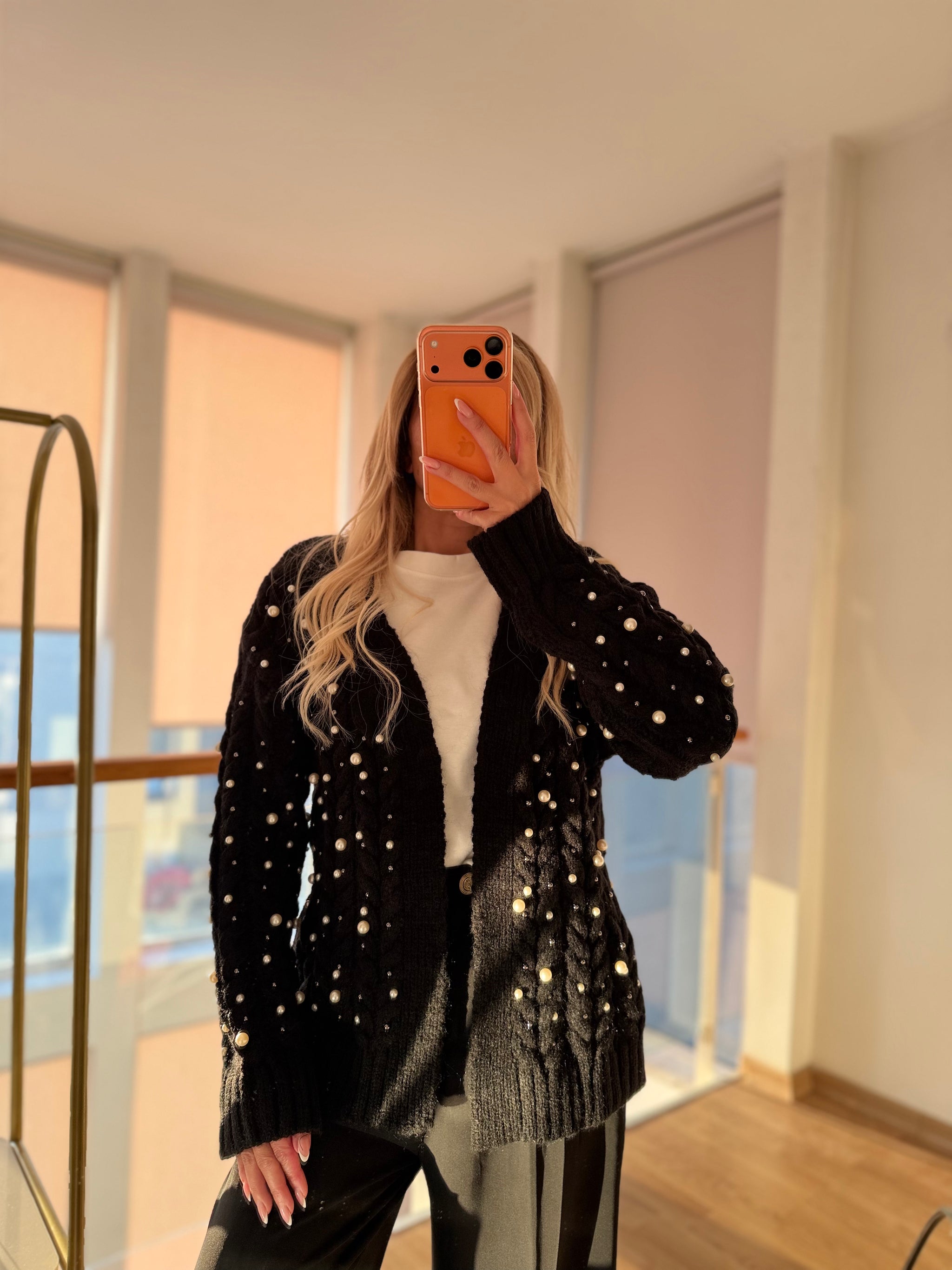 İncili Taş Baskılı Siyah Triko Hırka