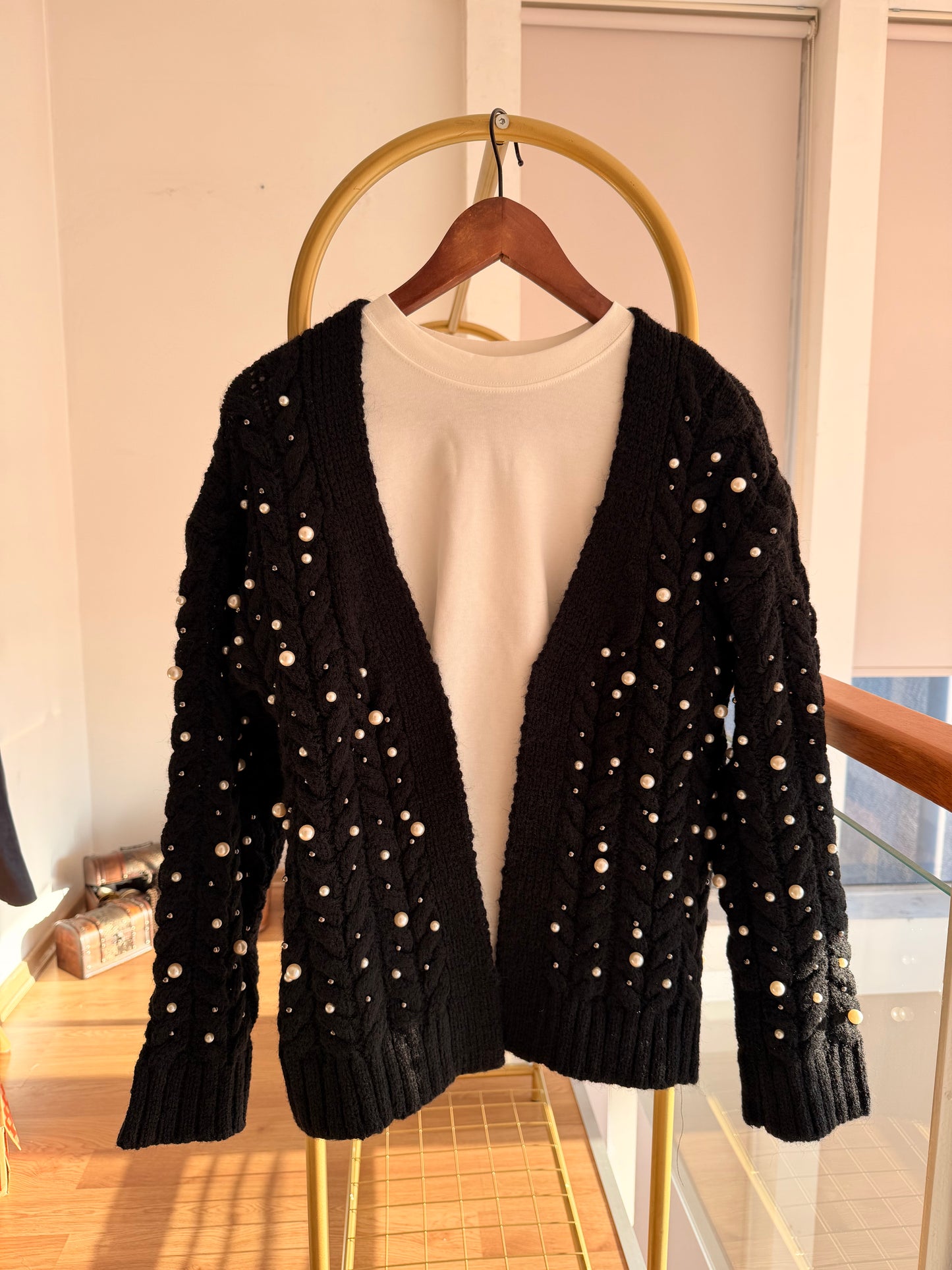 İncili Taş Baskılı Siyah Triko Hırka