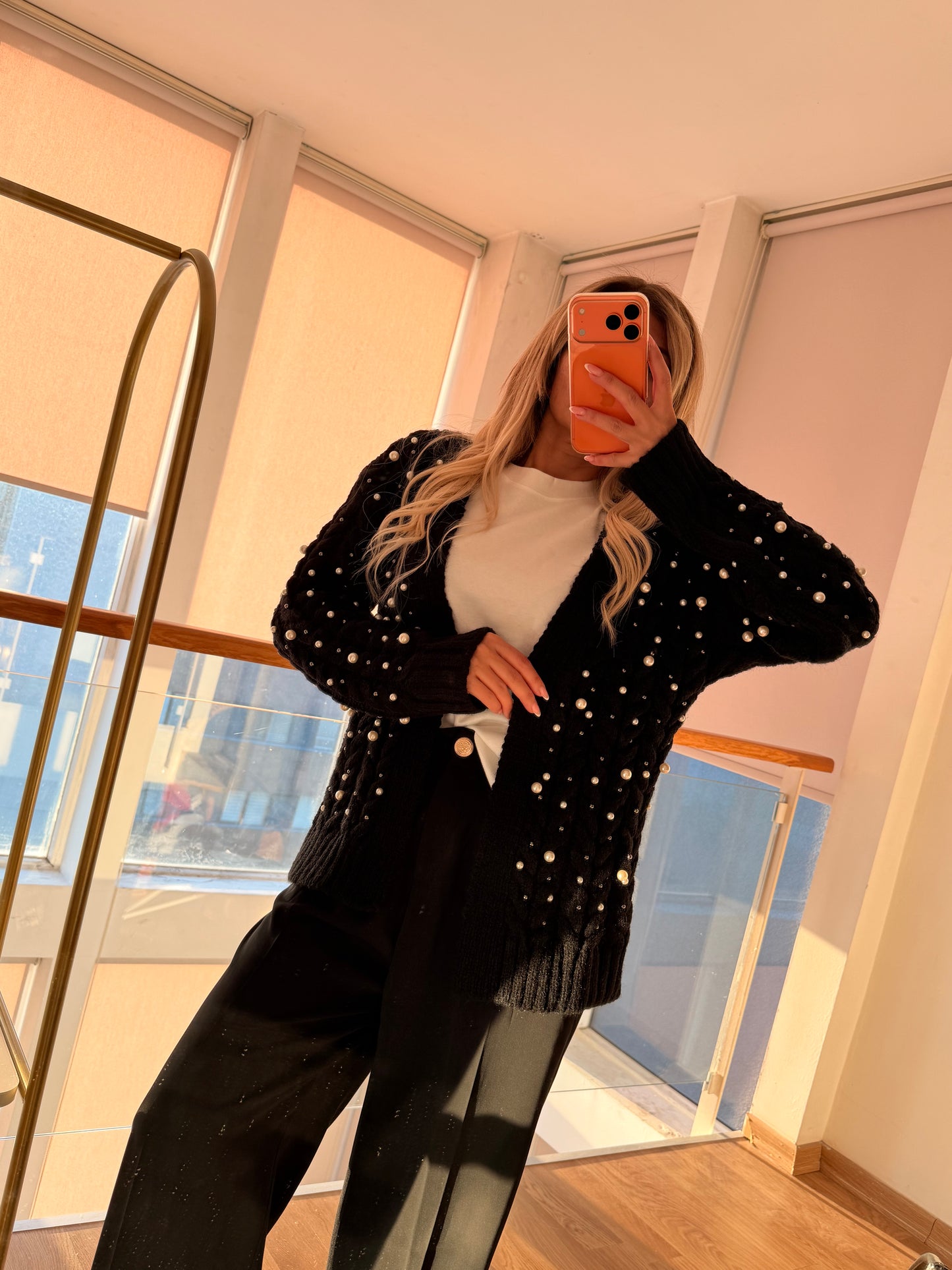 İncili Taş Baskılı Siyah Triko Hırka