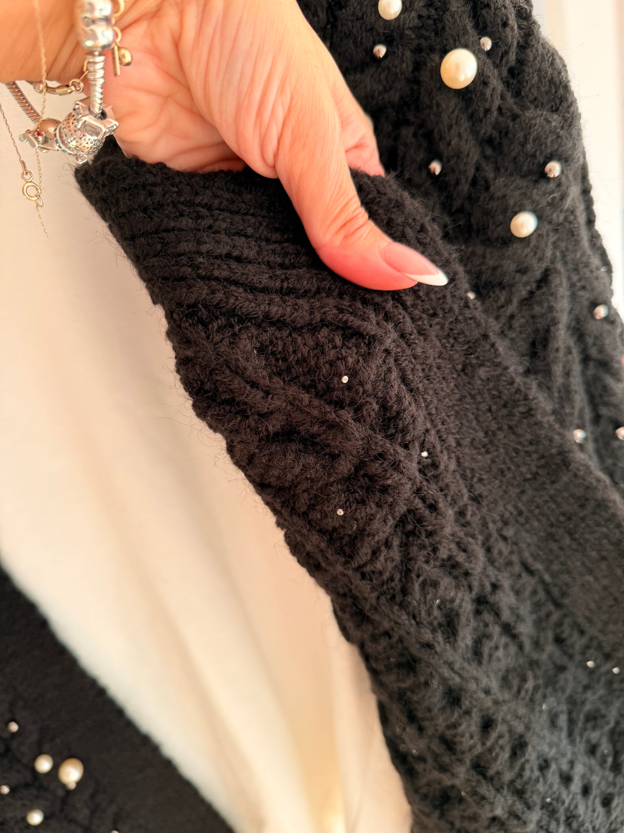 İncili Taş Baskılı Siyah Triko Hırka