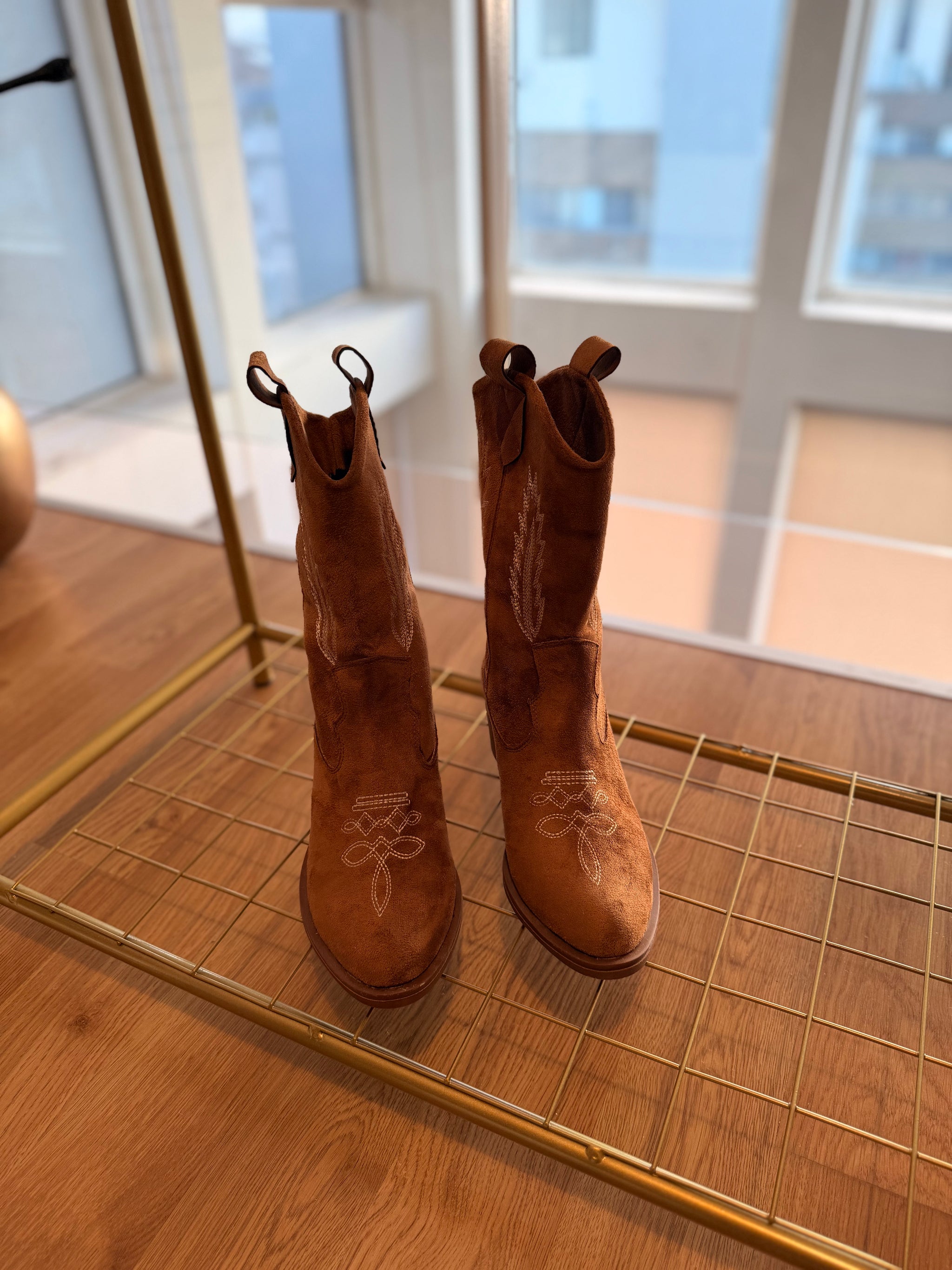 MOANA İŞLEMELİ SÜET KOVBOY ÇİZME TABA