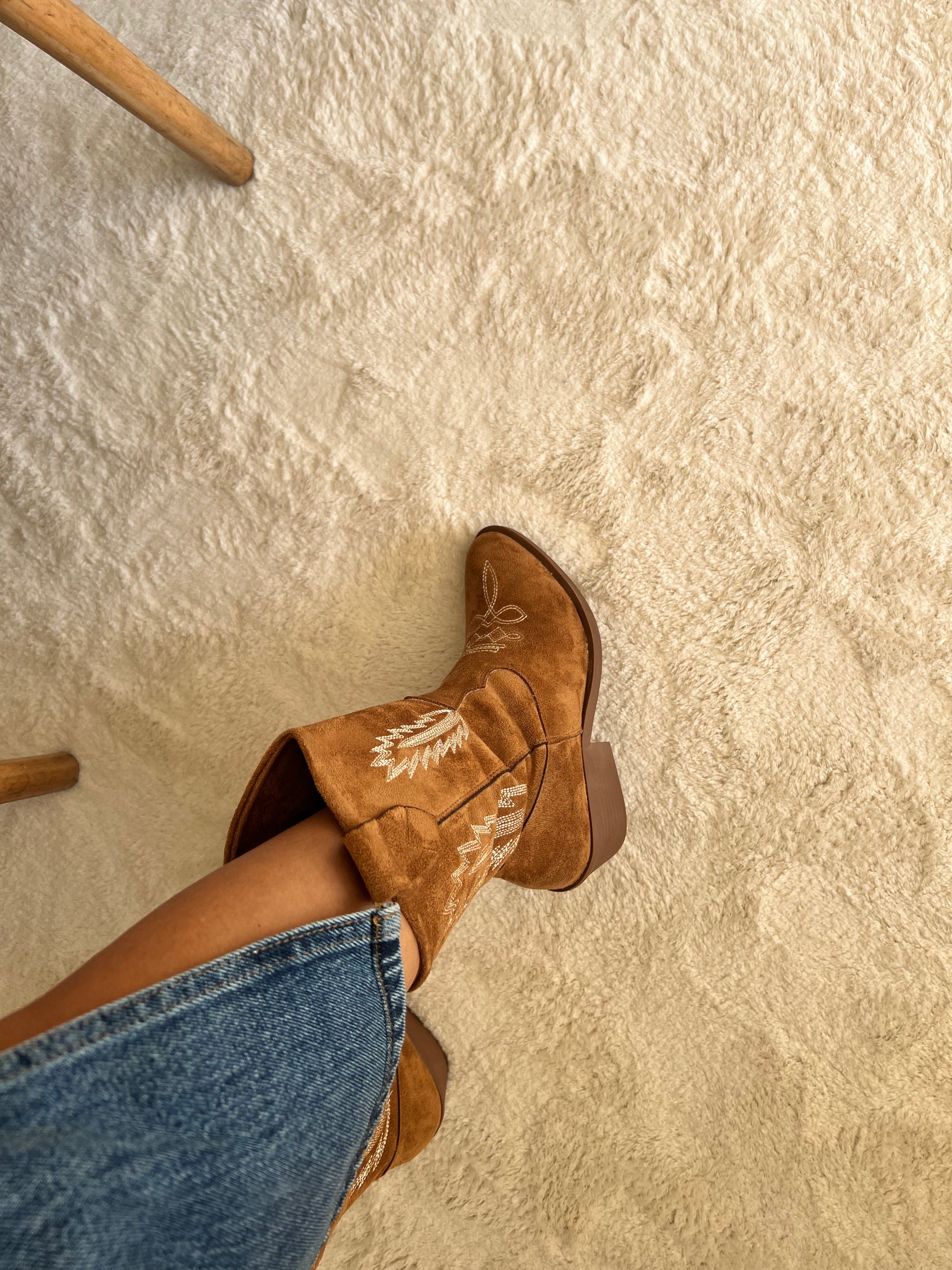 MOANA İŞLEMELİ SÜET KOVBOY ÇİZME TABA