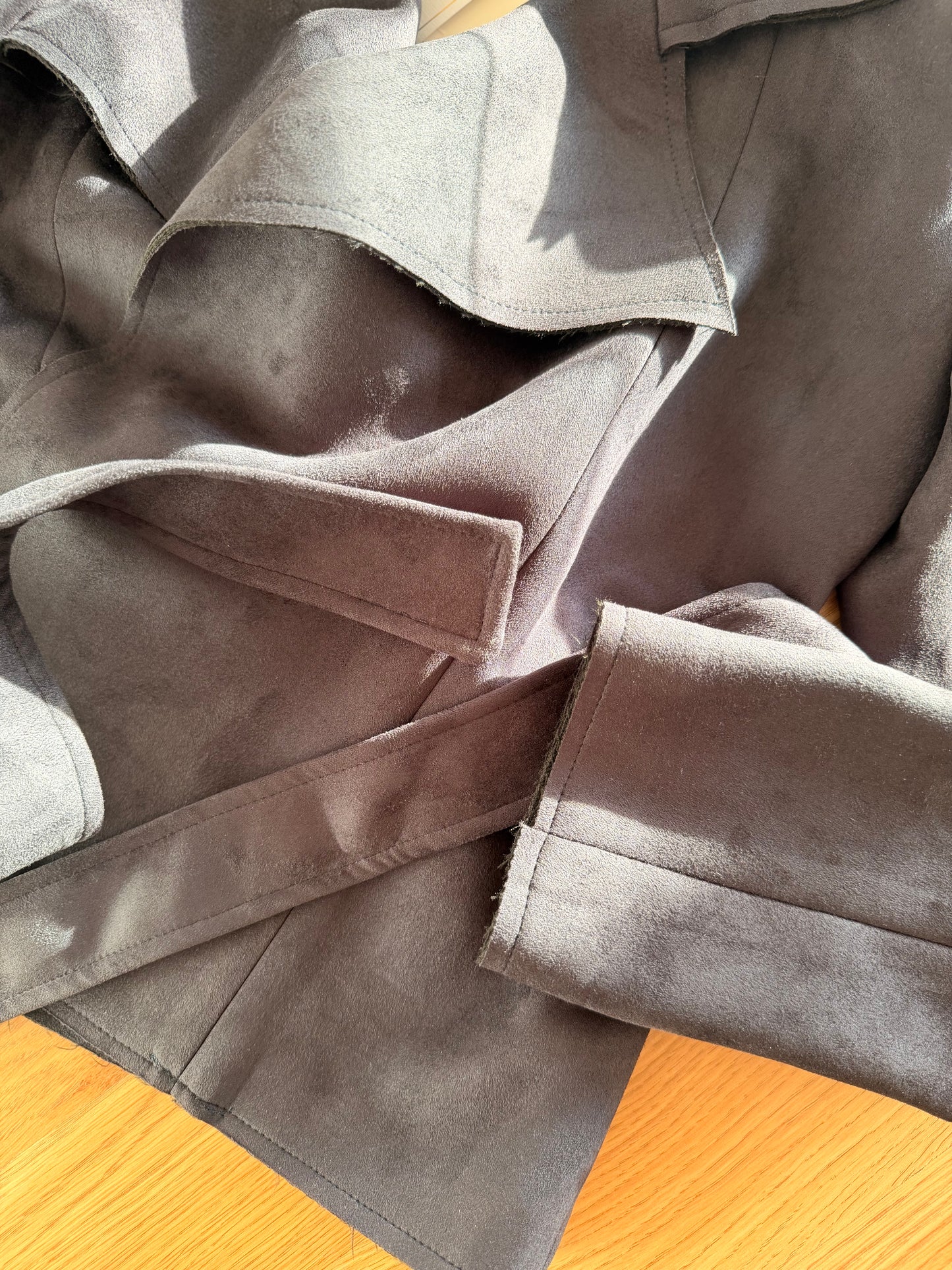 Premium Vatkalı Kısa Süet Trençkot